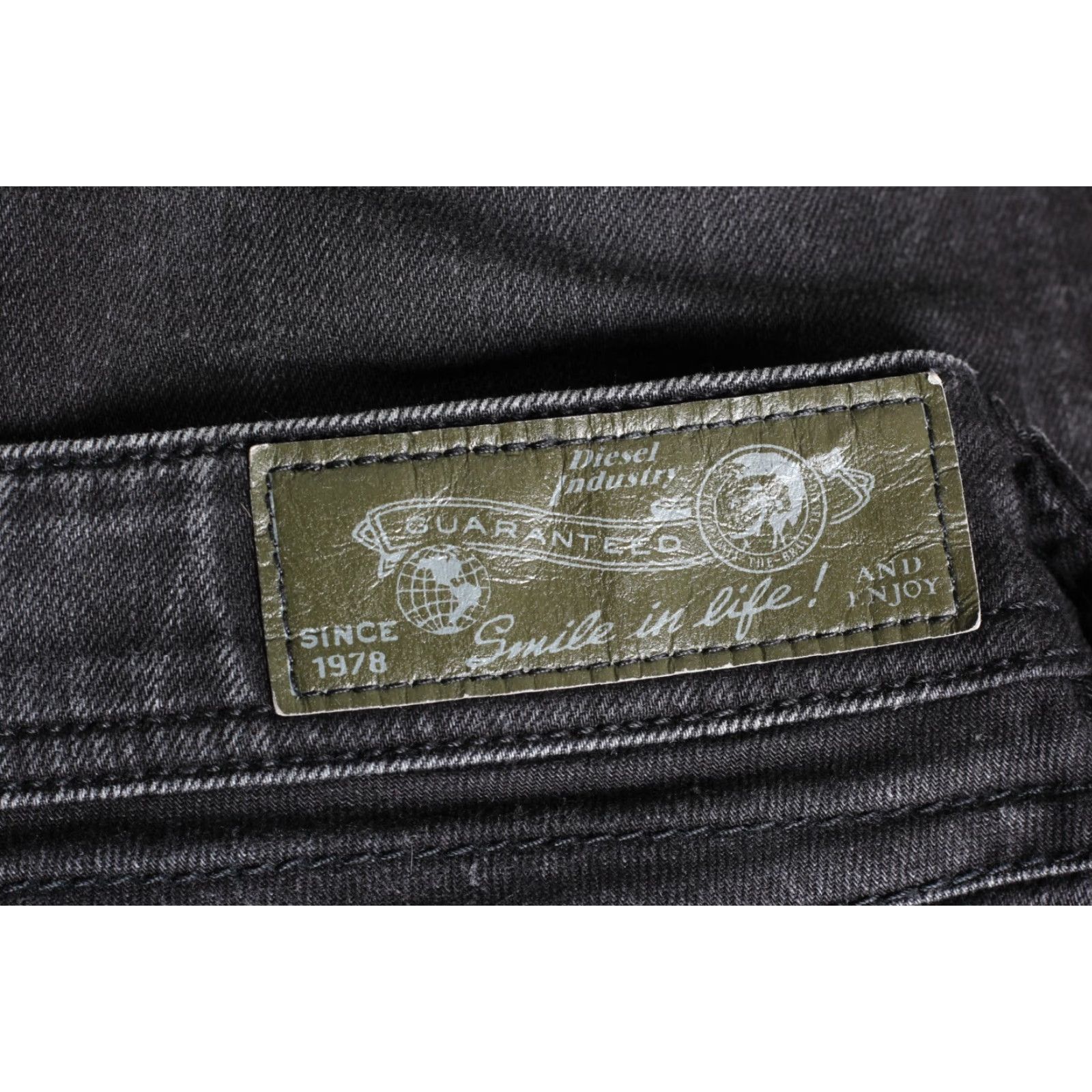 Diesel DIESEL BELTHER 0886Z Jeans Men Slim Tapered Regular 31/32 Stretch W31 L32 Grey DZ7678 Size US 31 - 4 Thumbnail