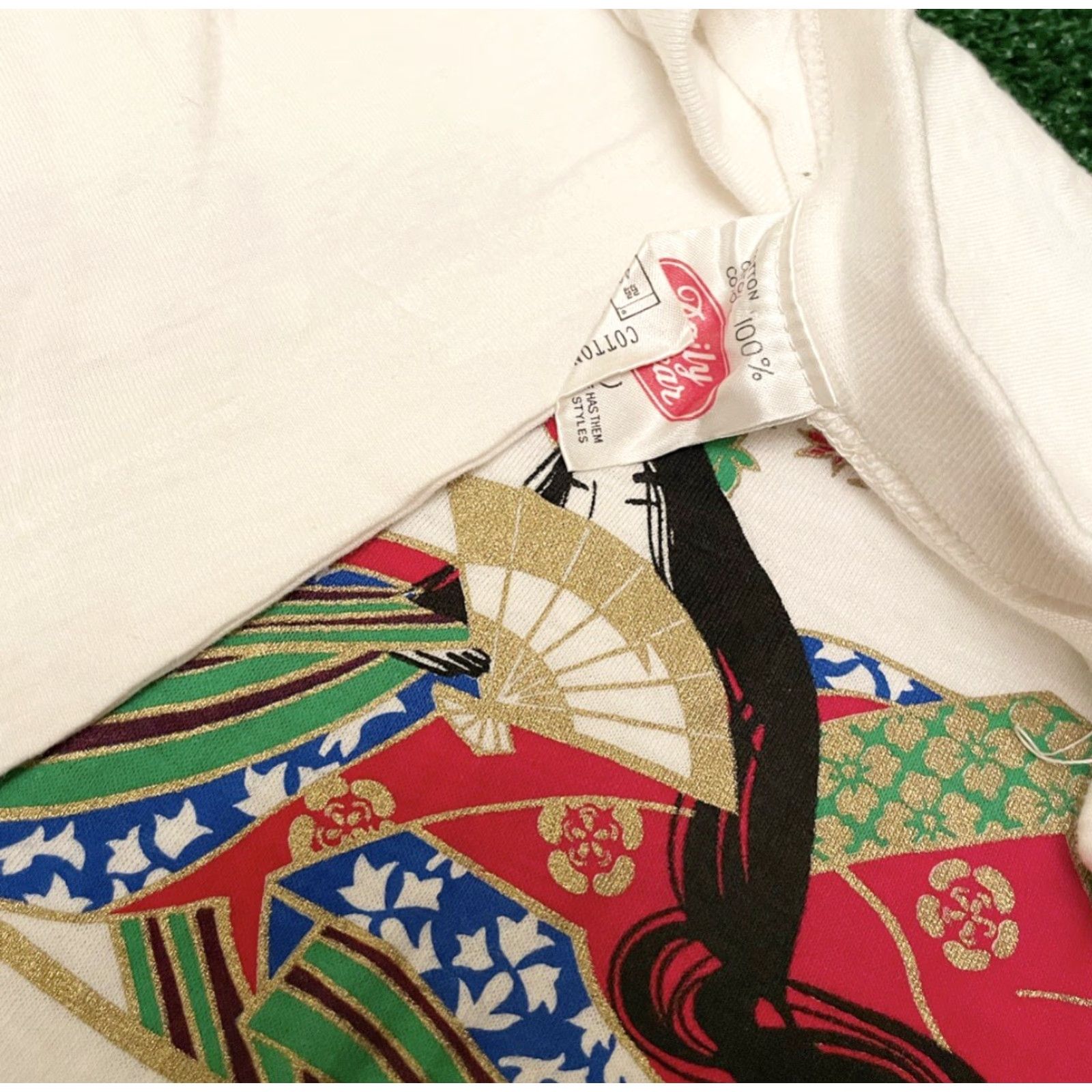 Vintage VINTAGE 80s 90s Asian Art Fan Lady Rare Tee Shirt Mens Size M White 90s Mens Tee Shirt VTG Vintage Shirt Size US M / EU 48-50 / 2 - 2 Thumbnail