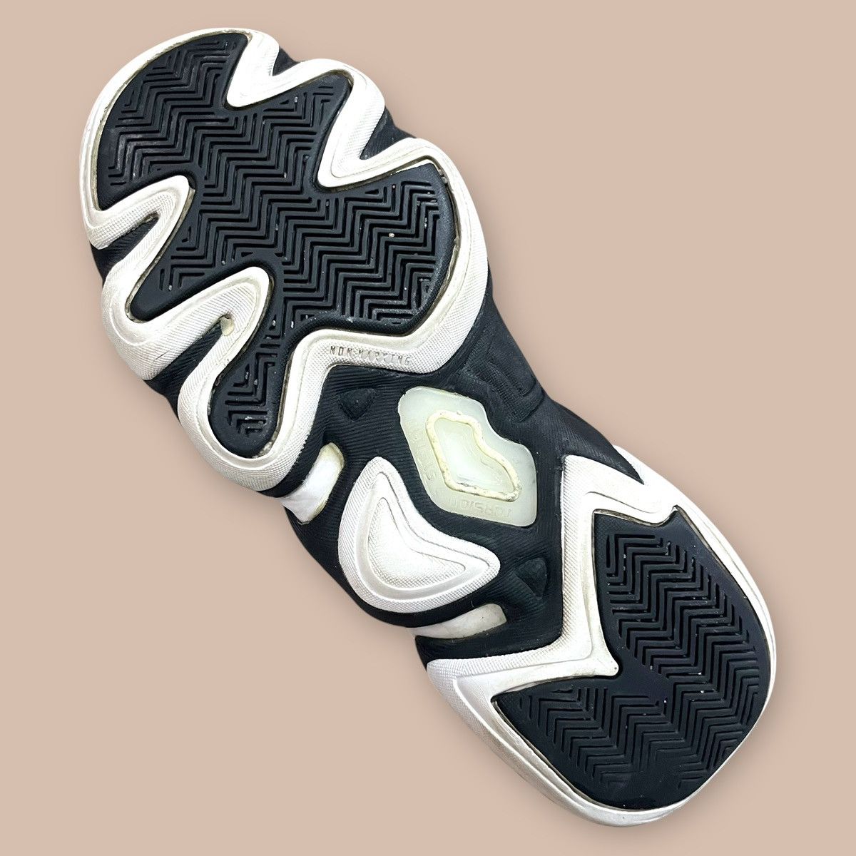 Adidas 2015 ADIDAS CRAZY 8 Size US 5 / EU 37 - 16 Thumbnail