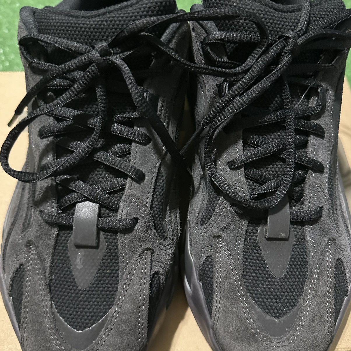 Adidas Yeezy 700 V2 Vanta Size