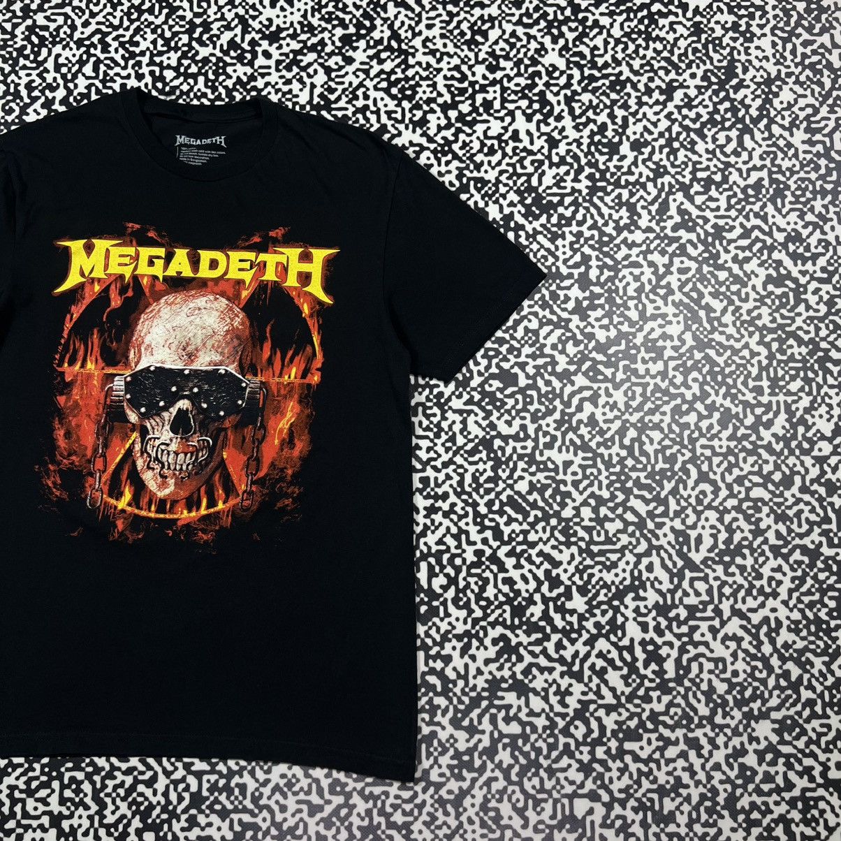 Megadeth Vintage Y2K Megadeth Band Rock Tour Metal Style T-shirt Size US M / EU 48-50 / 2 - 4 Thumbnail