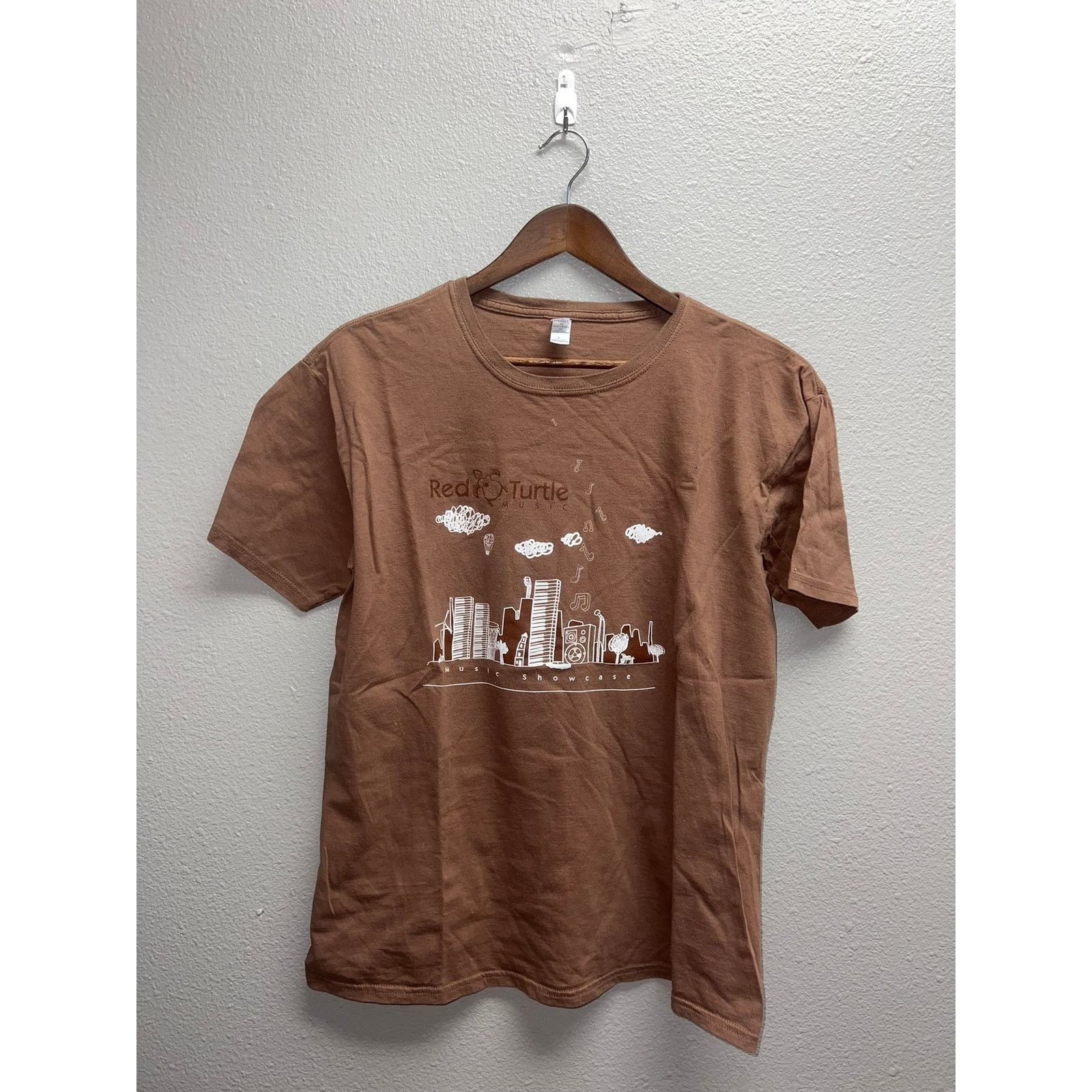 Gildan Womens Red Turtle Music Shirt Top Music Showcase Tee Large Size L / US 10 / IT 46 - 1 Thumbnail