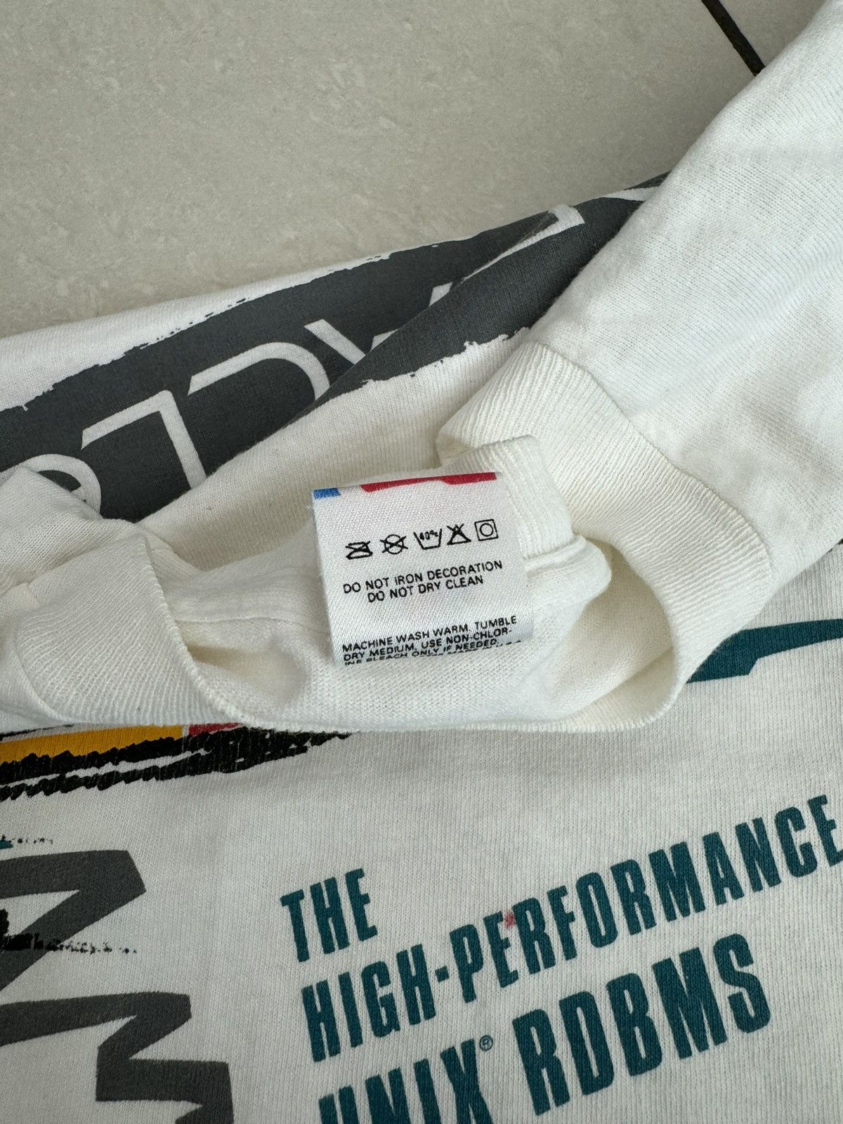 Vintage Vintage ‘95 Oracle Team Unix F1 Racing Longsleeve Tee Size US XL / EU 56 / 4 - 8 Thumbnail