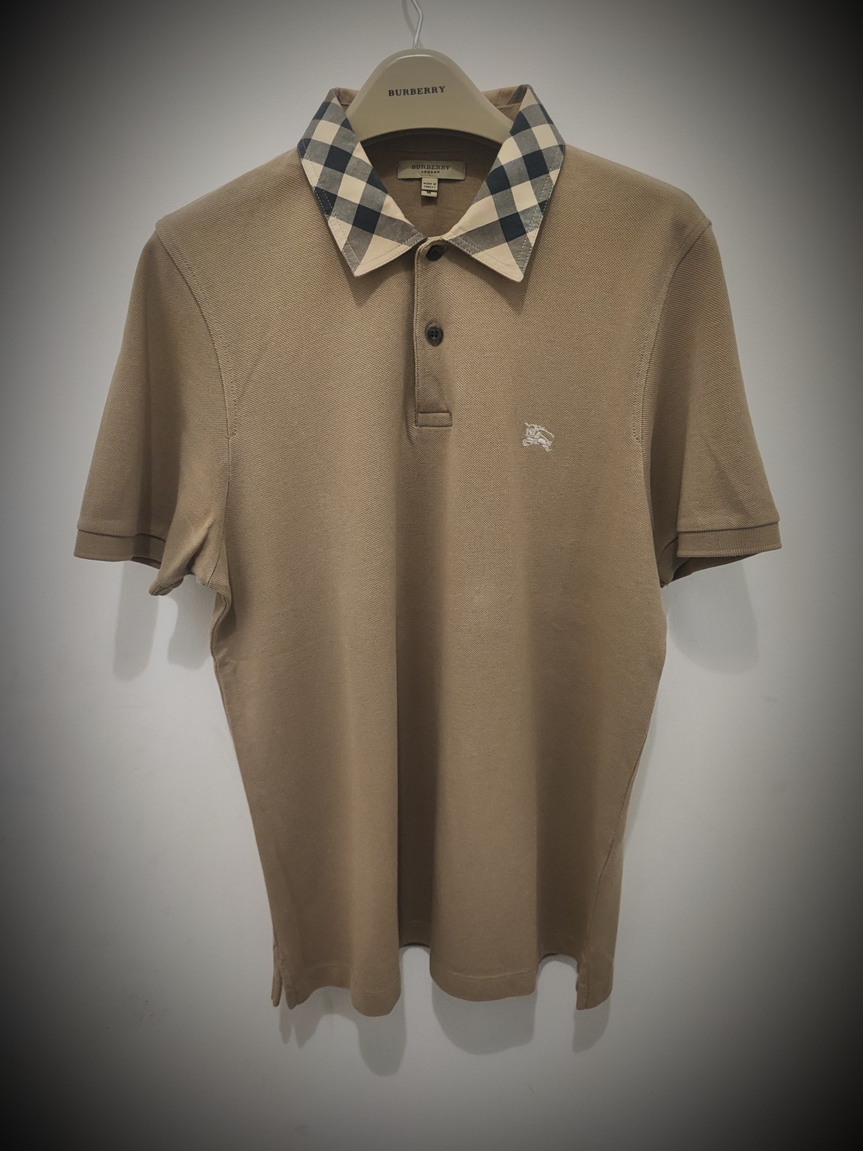 Burberry 🔥 Burberry Polo size M tan 🔥 Size US M / EU 48-50 / 2 - 2 Thumbnail