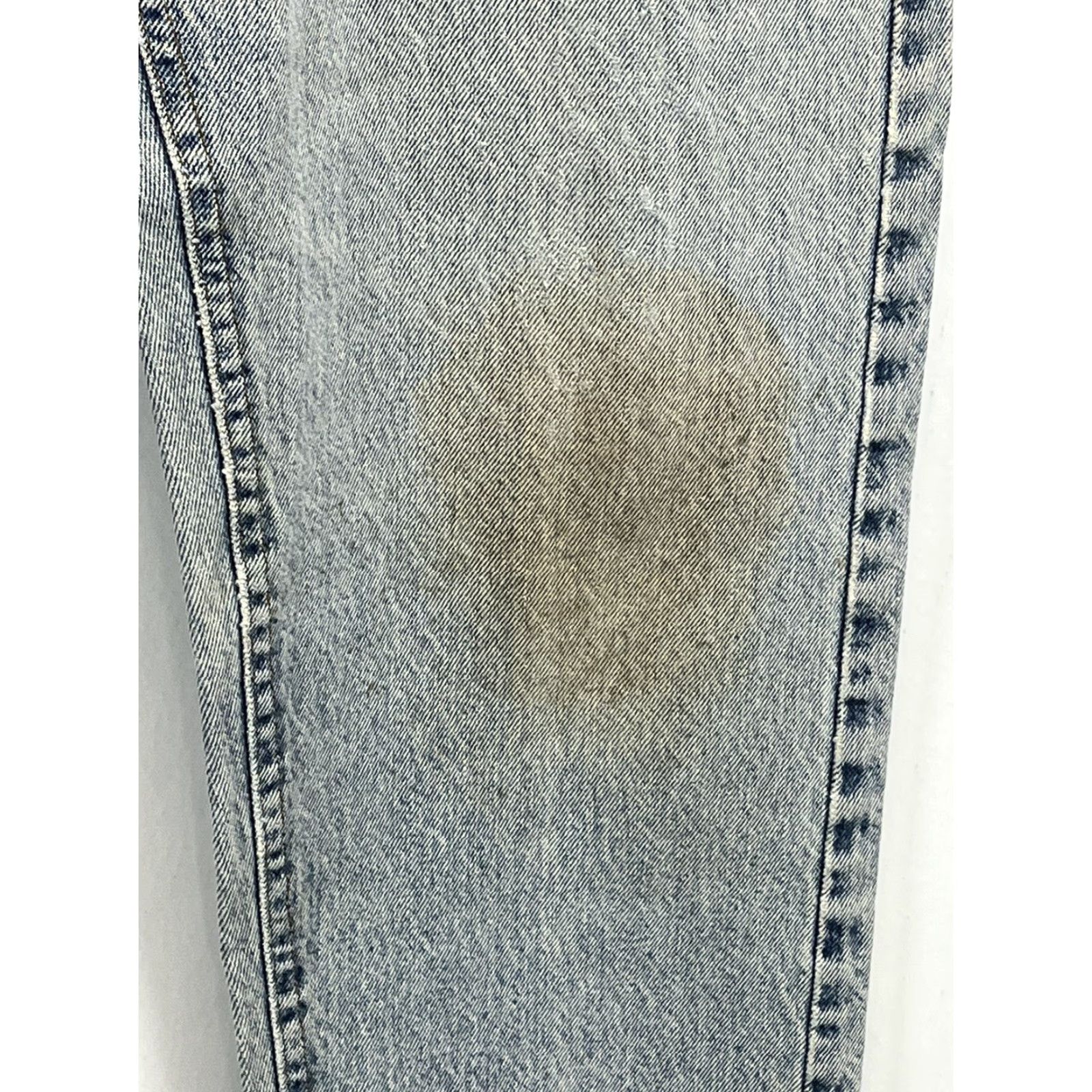 Vintage Vintage L.L. Bean Jeans 31x30 Sz Thrashed Distressed Men’s Relaxed Fit Double L Cotton Blue Jeans Tapered Distressed Features 31 30 Regular Inseam 30 Size US 31 - 7 Thumbnail