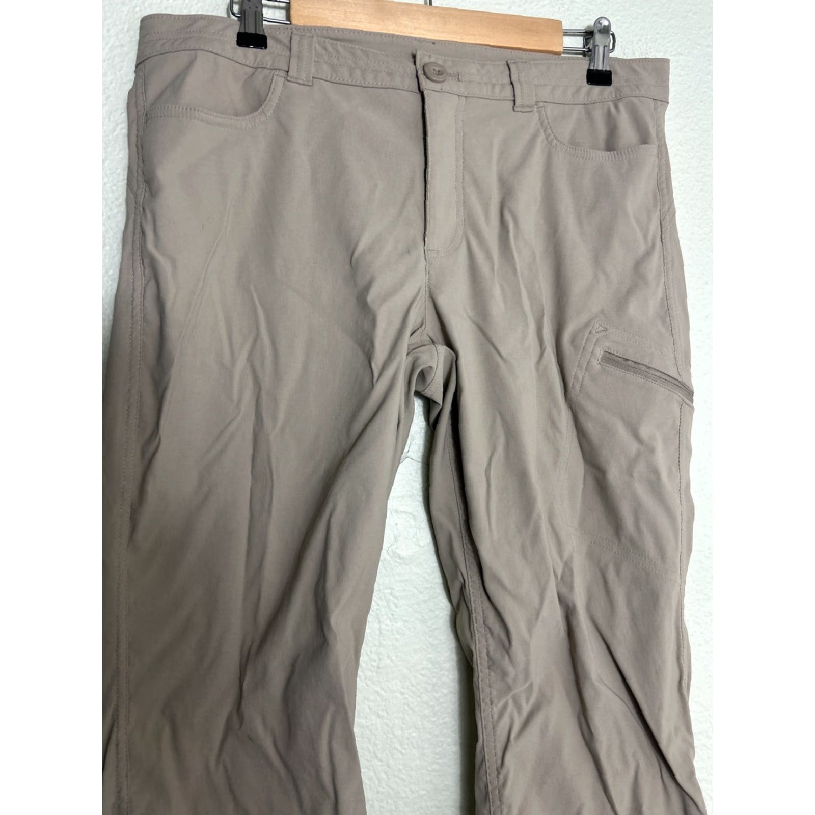 Eddie Bauer Eddie Bauer Womens Pants Cropped Beige Size 12 Cargo 34x21 Womens Size 34" / US 12 / IT 48 - 3 Thumbnail