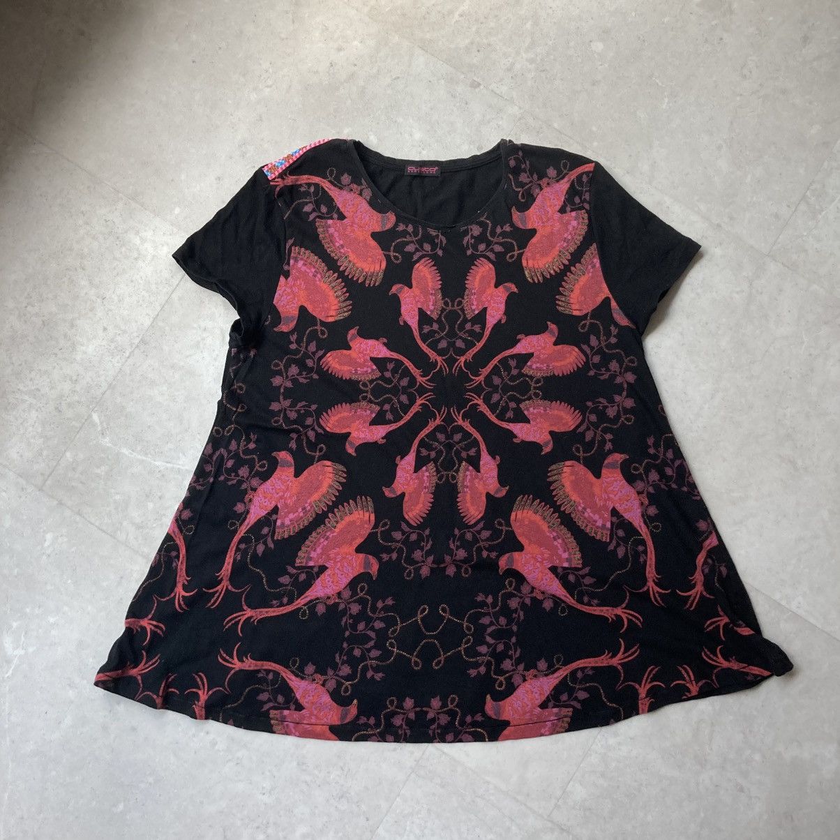 Custo Barcelona vintage custo barcelona abstract birds blouse t shirt Size XL / US 12-14 / IT 48-50 - 1 Thumbnail