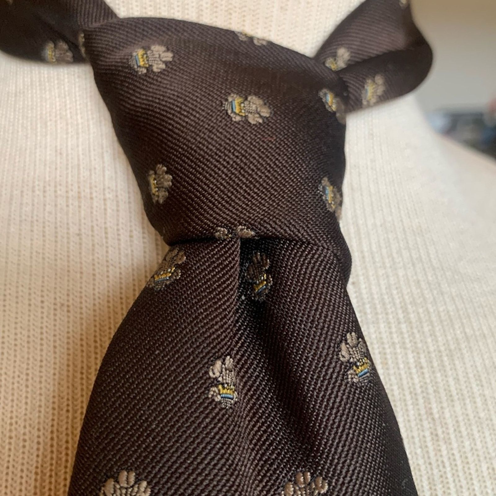 Bill Blass 60’s Bill Blass Prince of Wales 3 feathers crown royal tie Size ONE SIZE - 1 Thumbnail