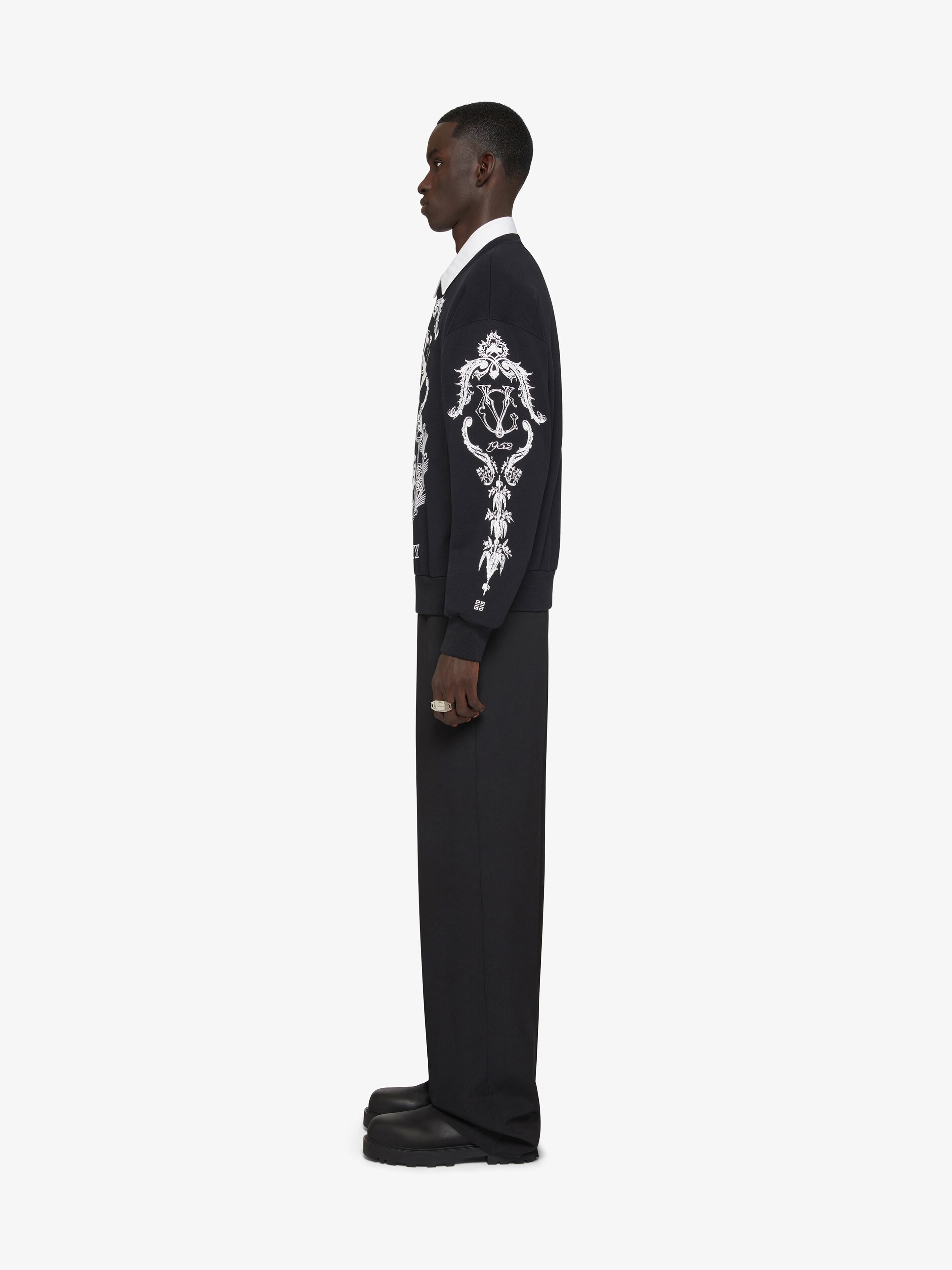 Givenchy o1w1db10325 Boxy Fit Sweatshirt in Black Size US XL / EU 56 / 4 - 3 Thumbnail