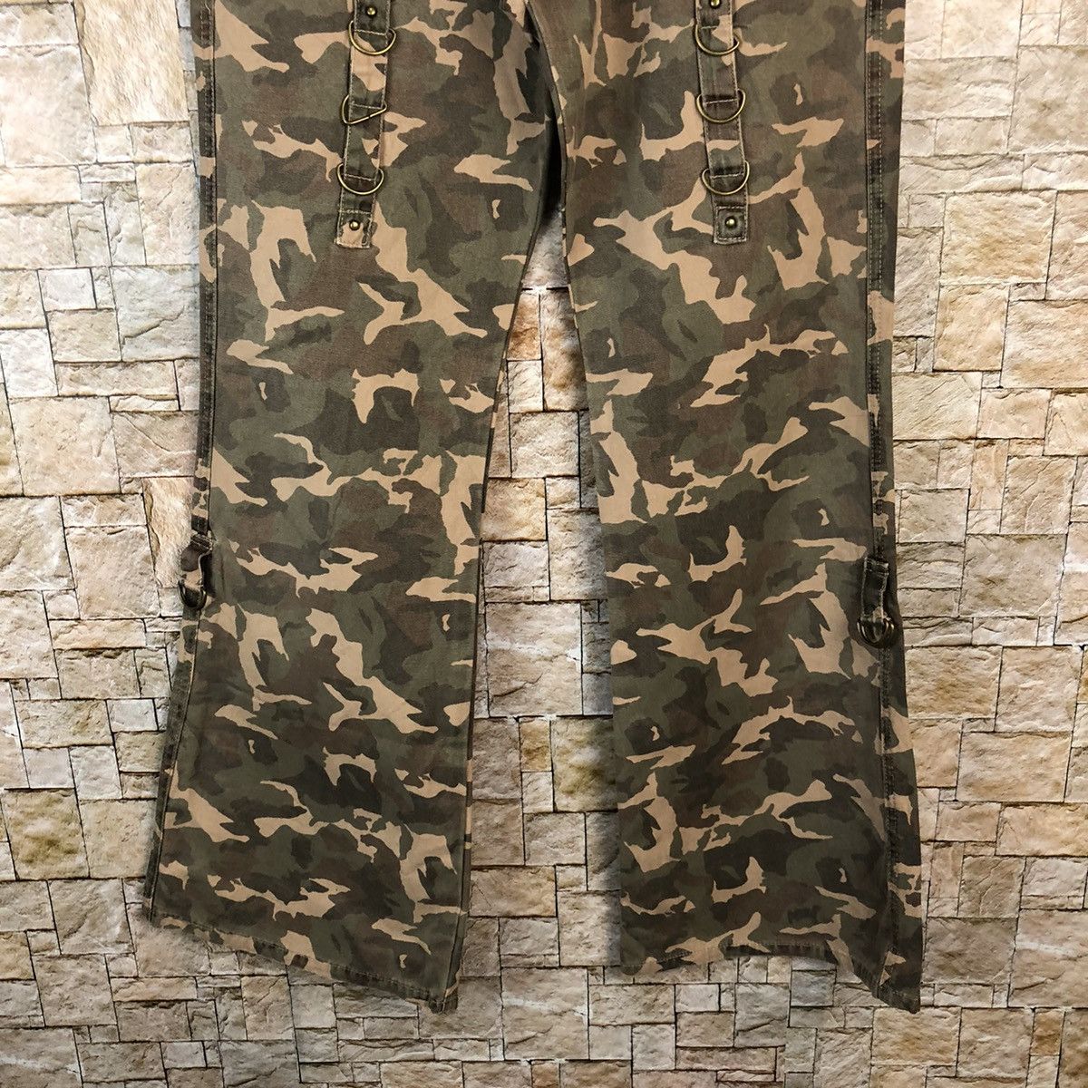 Japanese Brand Petit Berry Camo Cargo Multipocket Pants #A1157 Size 26" / US 2 / IT 38 - 6 Thumbnail