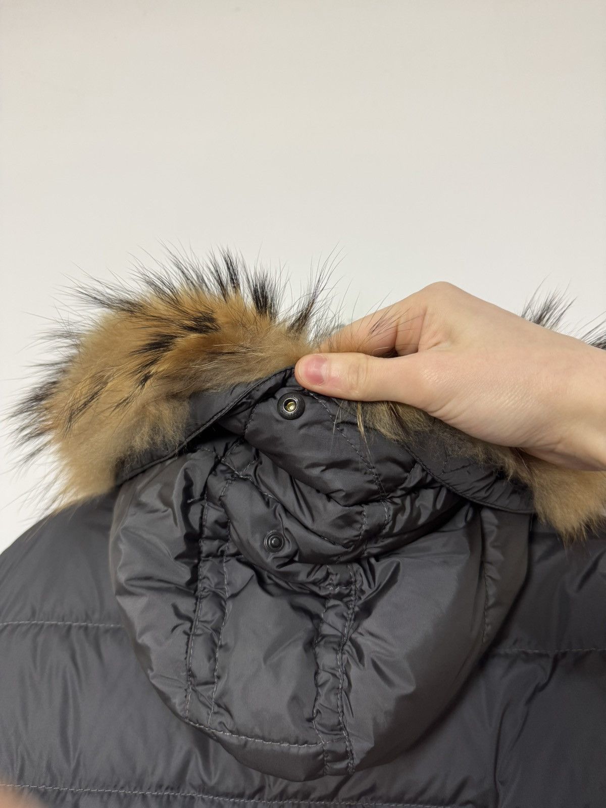 Moncler Moncler Merin Giubbotto Coat Down Puffer Parka Jacket Fur Size L / US 10 / IT 46 - 20 Thumbnail