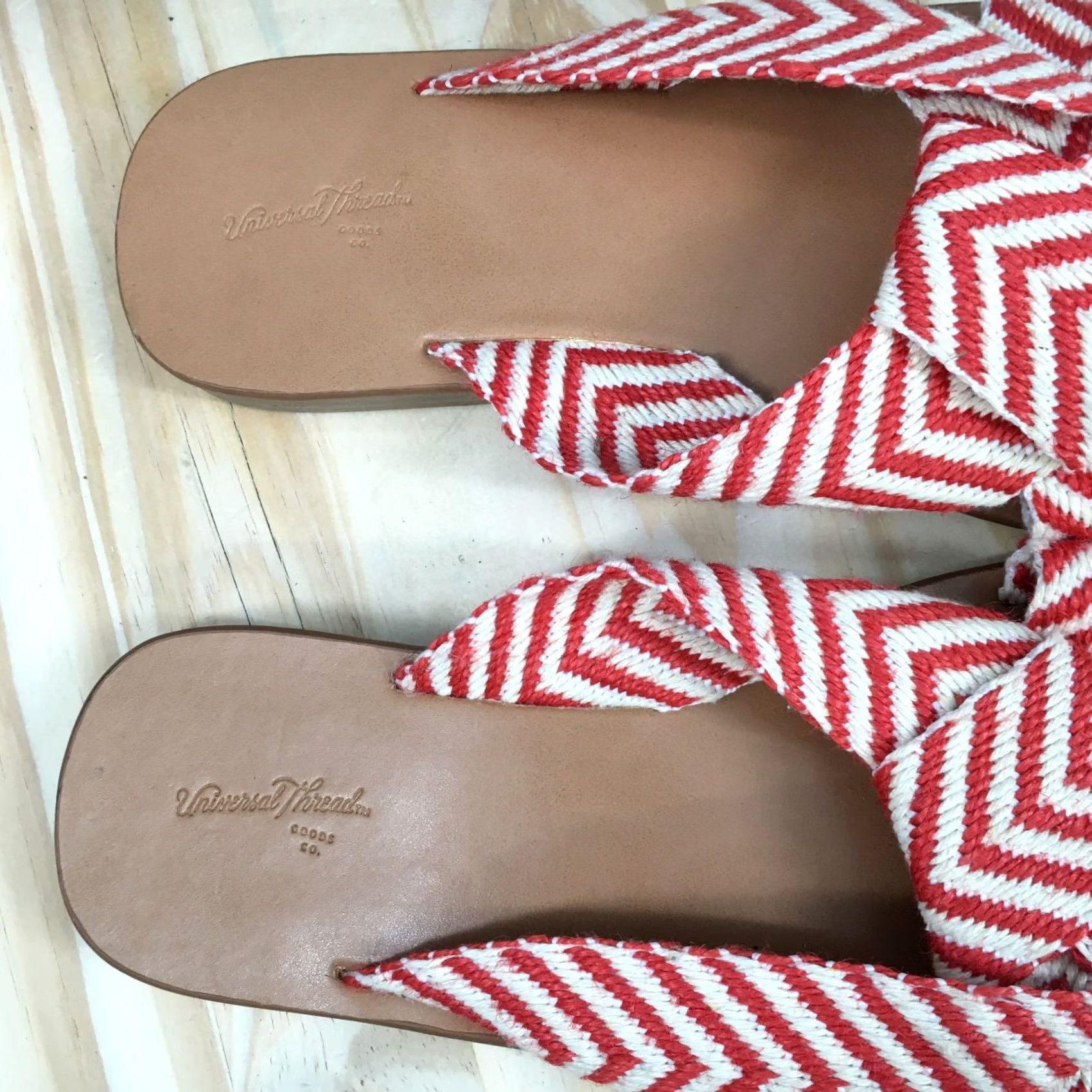 Vintage Universal Thread Sandals Louise Chevron Knotted Slide Red Womens 8.5 NEW Slip On Casual Flat Shoes Size US 9 / IT 39 - 7 Thumbnail