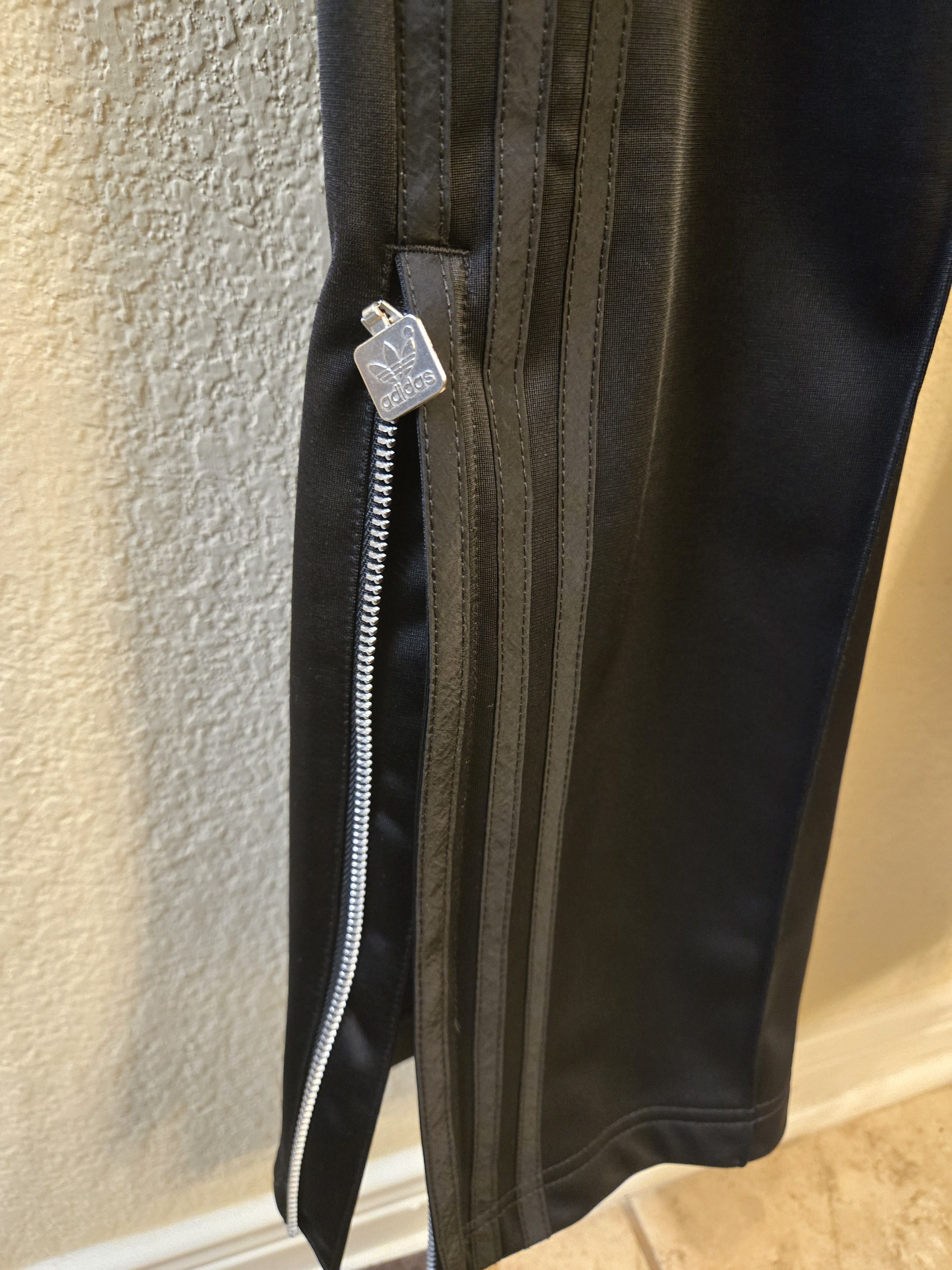 Adidas Adidas Blue Version fabric loose track pant Size US 30 / EU 46 - 7 Thumbnail