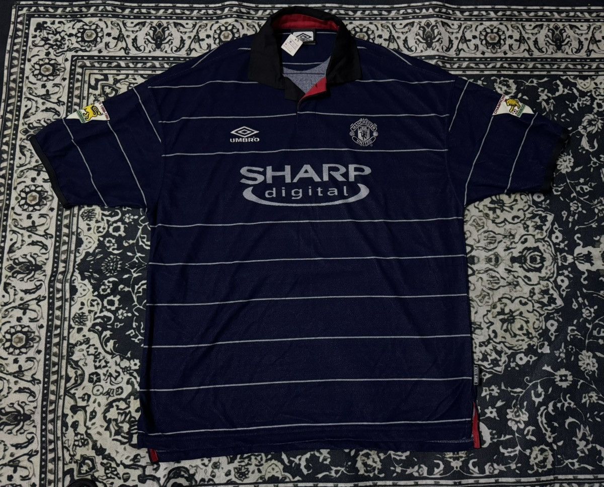 Umbro MANCHESTER UNITED AWAY 1999 JERSEY Size US XL / EU 56 / 4 - 1 Thumbnail