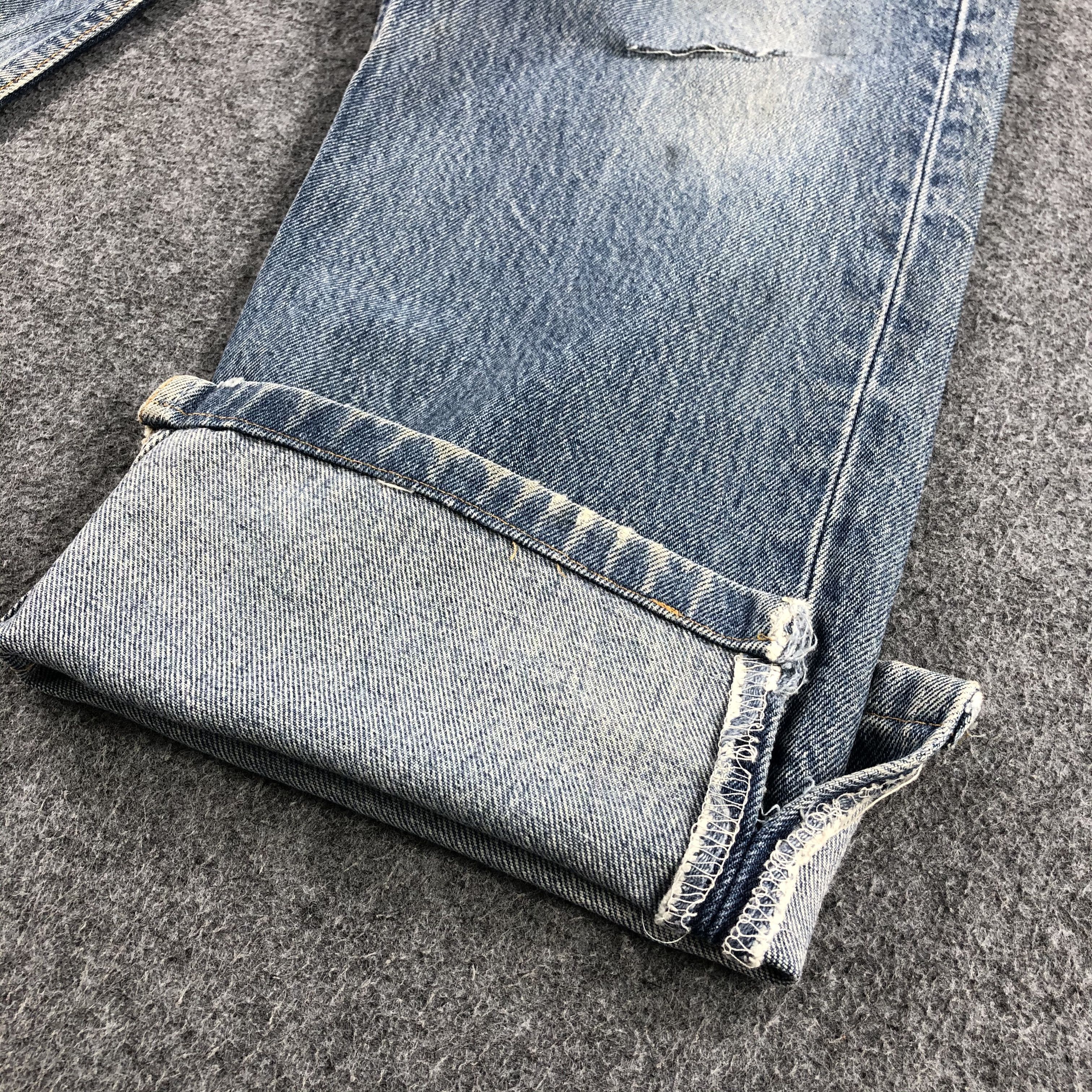 Levi's Vintage 90s Light Wash Levis 501 Denim Jeans-JM834 Size US 32 / EU 48 - 7 Thumbnail
