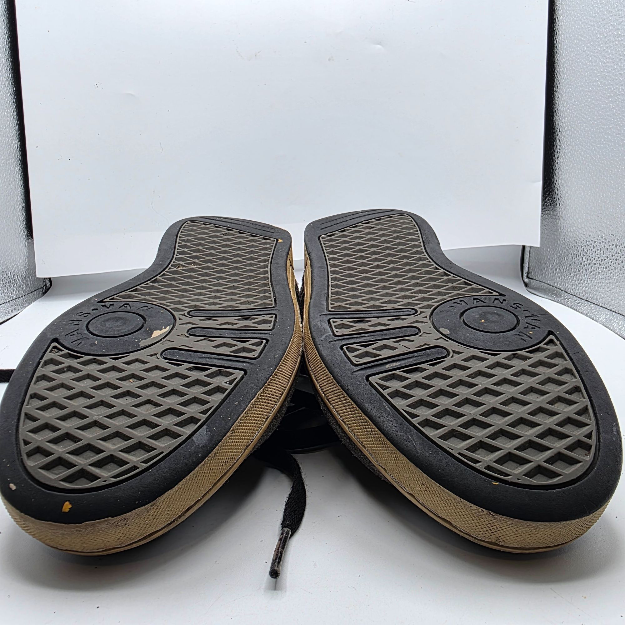 Vans Vans Skate Shoes Mens 9.5 Black Sneakers Casual Low Top Sued Size US 9.5 / EU 42-43 - 12 Thumbnail