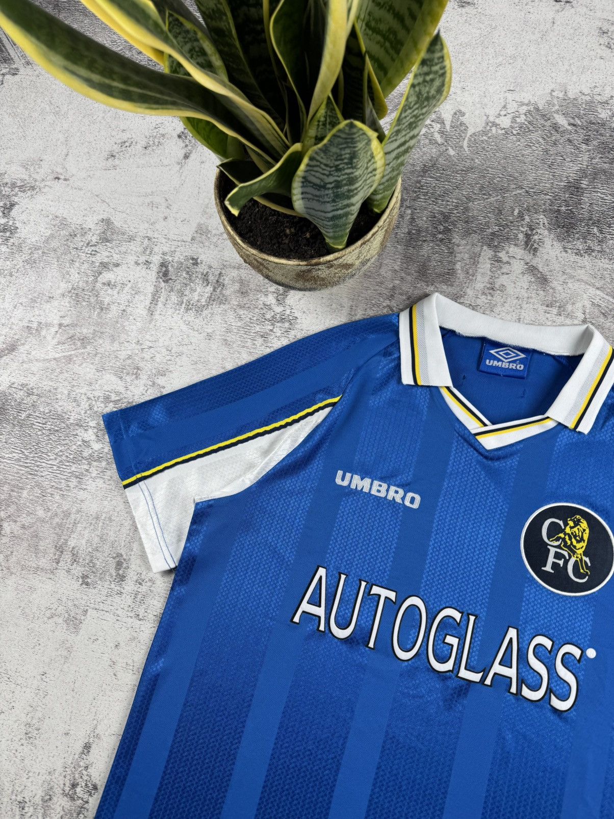 Umbro Umbro Chelsea 1997/1999 Retro Football T Shirt Jersey Tee Size US L / EU 52-54 / 3 - 6 Thumbnail
