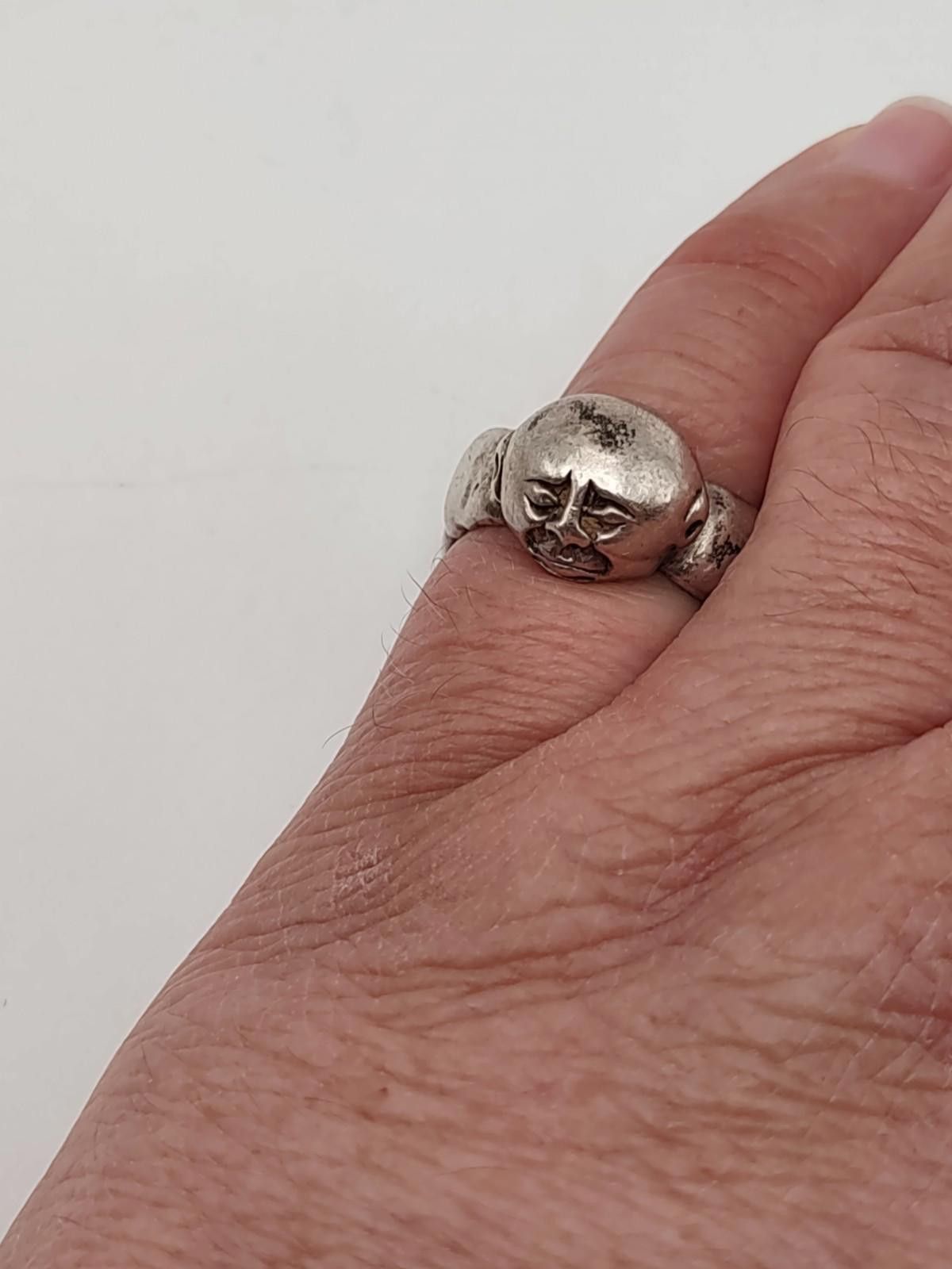 The Unbranded Brand Sterling Silver Grimacing Moon Face Ring Size 5 Size ONE SIZE - 2 Thumbnail