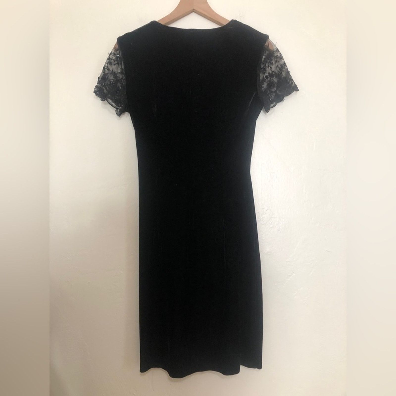Other Vintage Robbie Bee Black Velvet Beaded Short Sleeve Dress Size M / US 6-8 / IT 42-44 - 7 Thumbnail