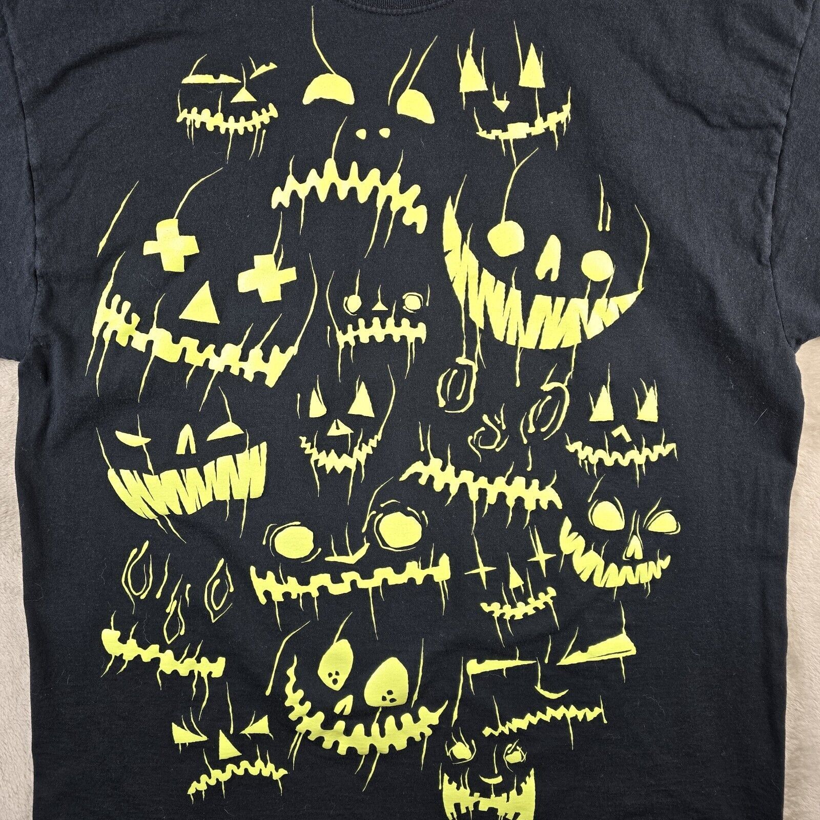Fruit Of The Loom Vintage Jack O Lantern Black T Shirt Size XL Halloween Size US XL / EU 56 / 4 - 4 Thumbnail