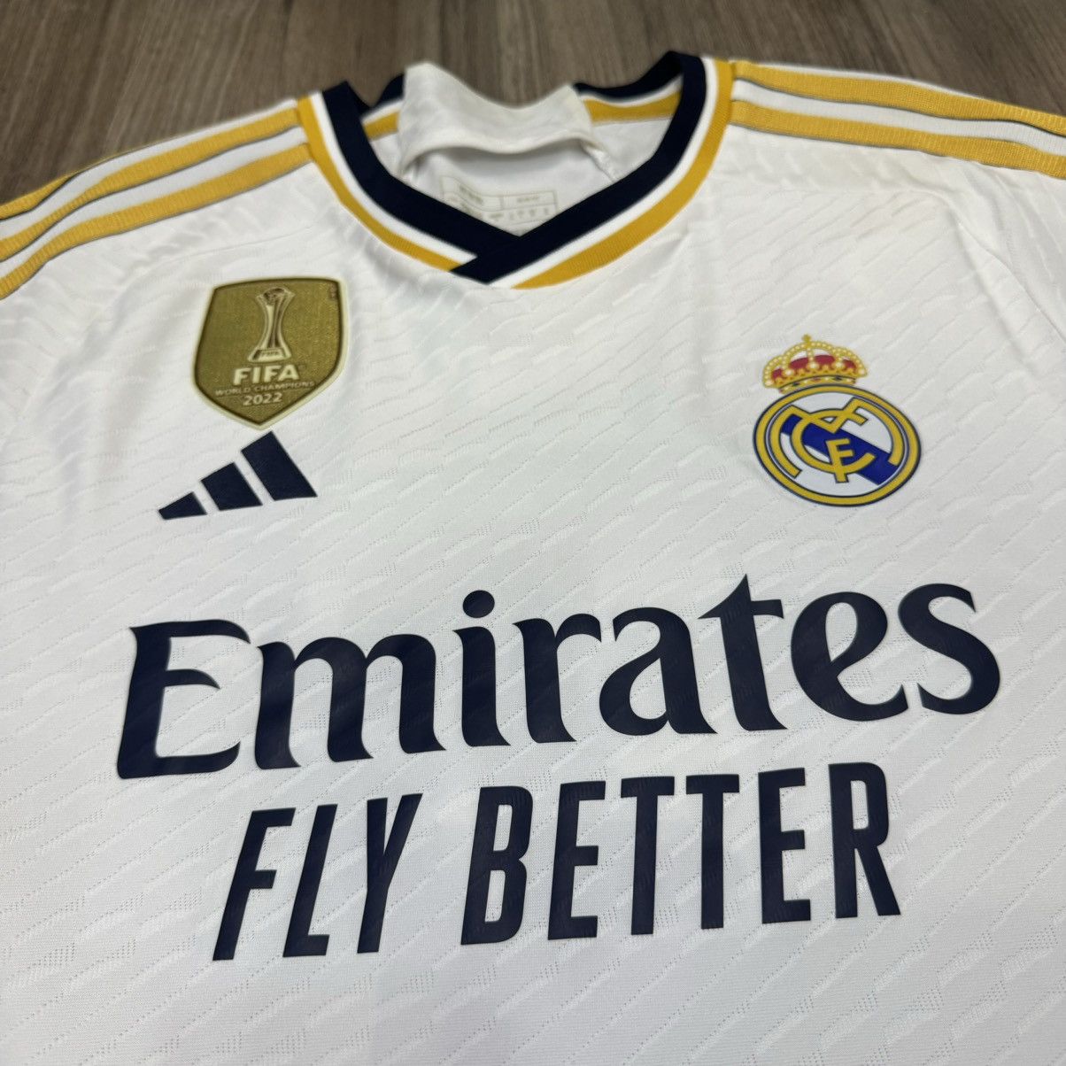 Adidas Real Madrid 23/24 C/L player issue home shirt #5 Bellingham Size US M / EU 48-50 / 2 - 3 Thumbnail