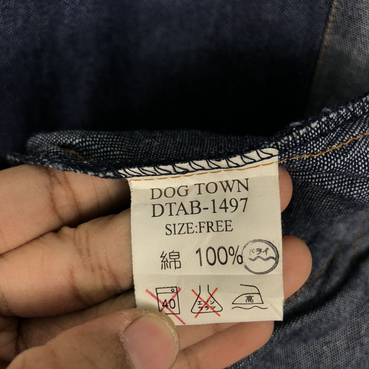 Dogtown 🔥VINTAGE DENIM ZIPPER JACKET DOGTOWN BACKHIT BIG LOGO DESIG Size US M / EU 48-50 / 2 - 24 Thumbnail