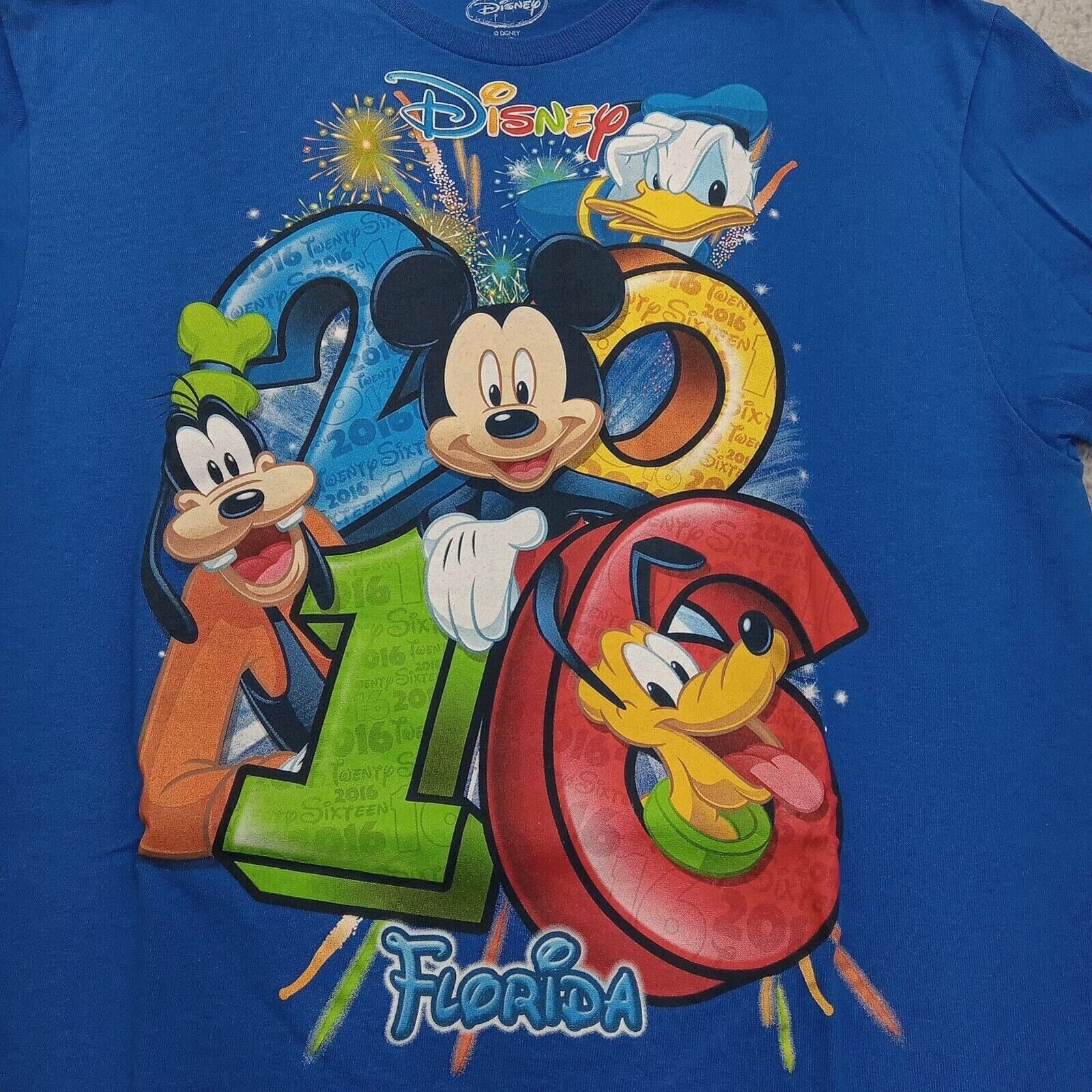 Disney Disney 2016 T-Shirt L Short Sleeve Mickey Donald Goofy Pluto Size US L / EU 52-54 / 3 - 3 Thumbnail