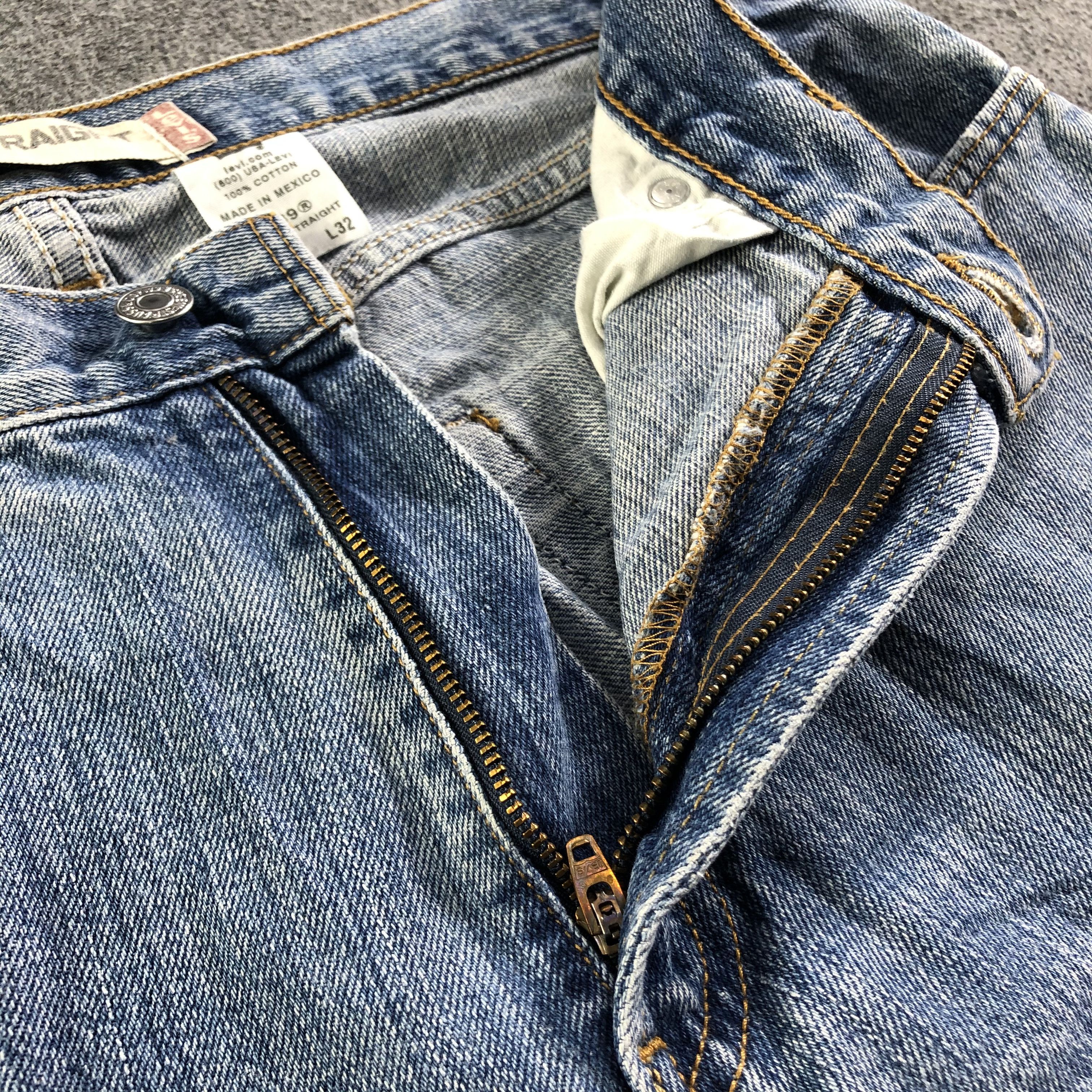 Levi's Vintage Blue Wash Levis 569 Jeans-J3395 Size US 33 - 8 Thumbnail