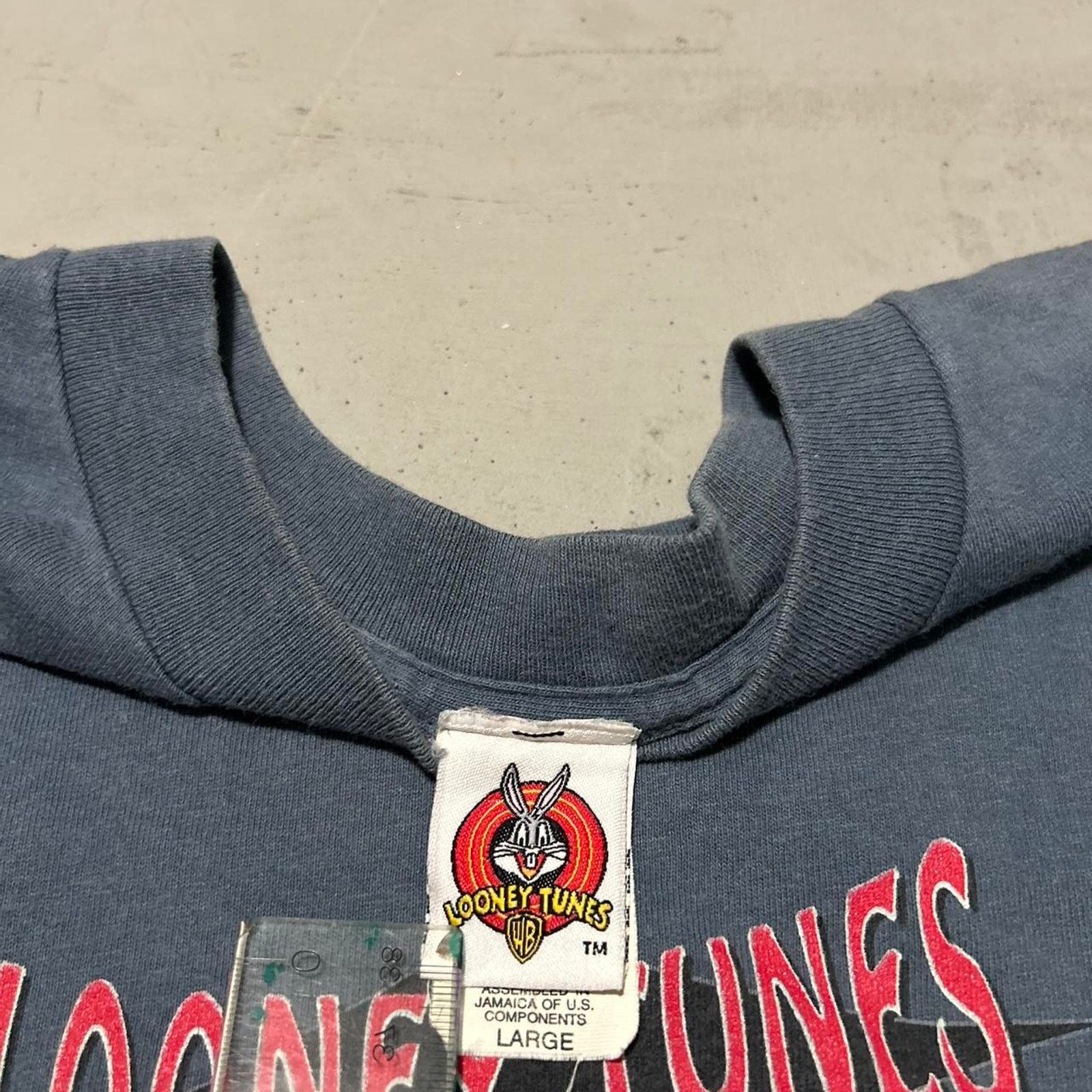 Other Looney Tunes Thrashed Classic Surf Tasmanian Devil T-Shirt Size US L / EU 52-54 / 3 - 3 Thumbnail