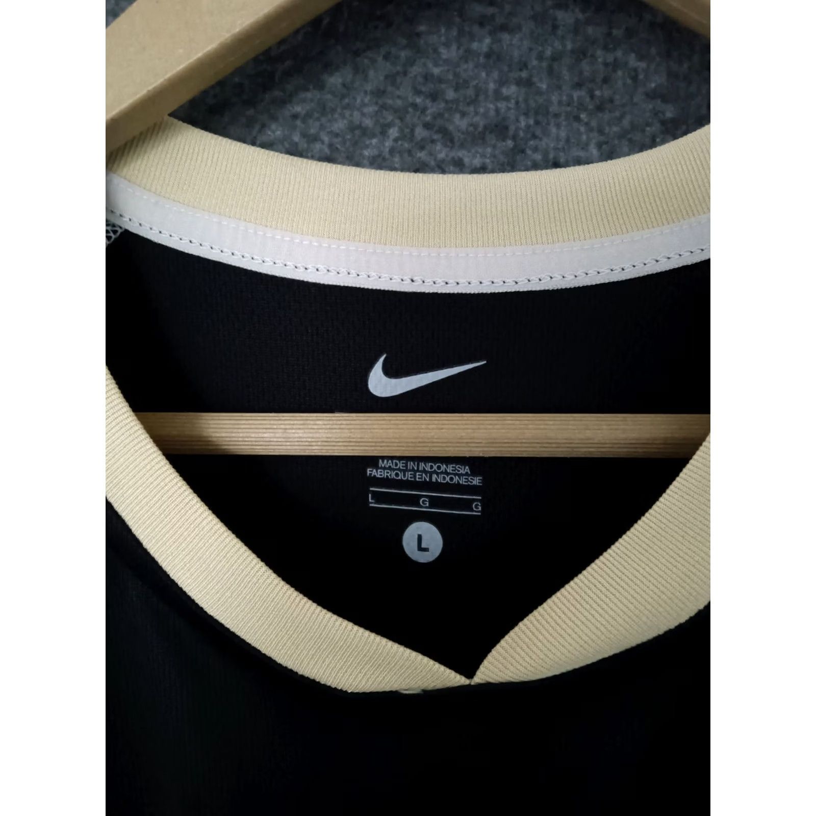 Nike VINTAGE Nike Dri-Fit Shirt Mens Long Sleeve L Black Size US L / EU 52-54 / 3 - 6 Thumbnail