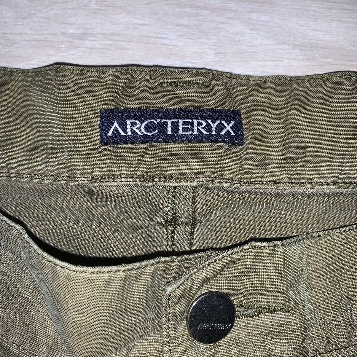 Arc'teryx Vintage Arc’Teryx Shorts Size US 38 / EU 54 - 4 Thumbnail