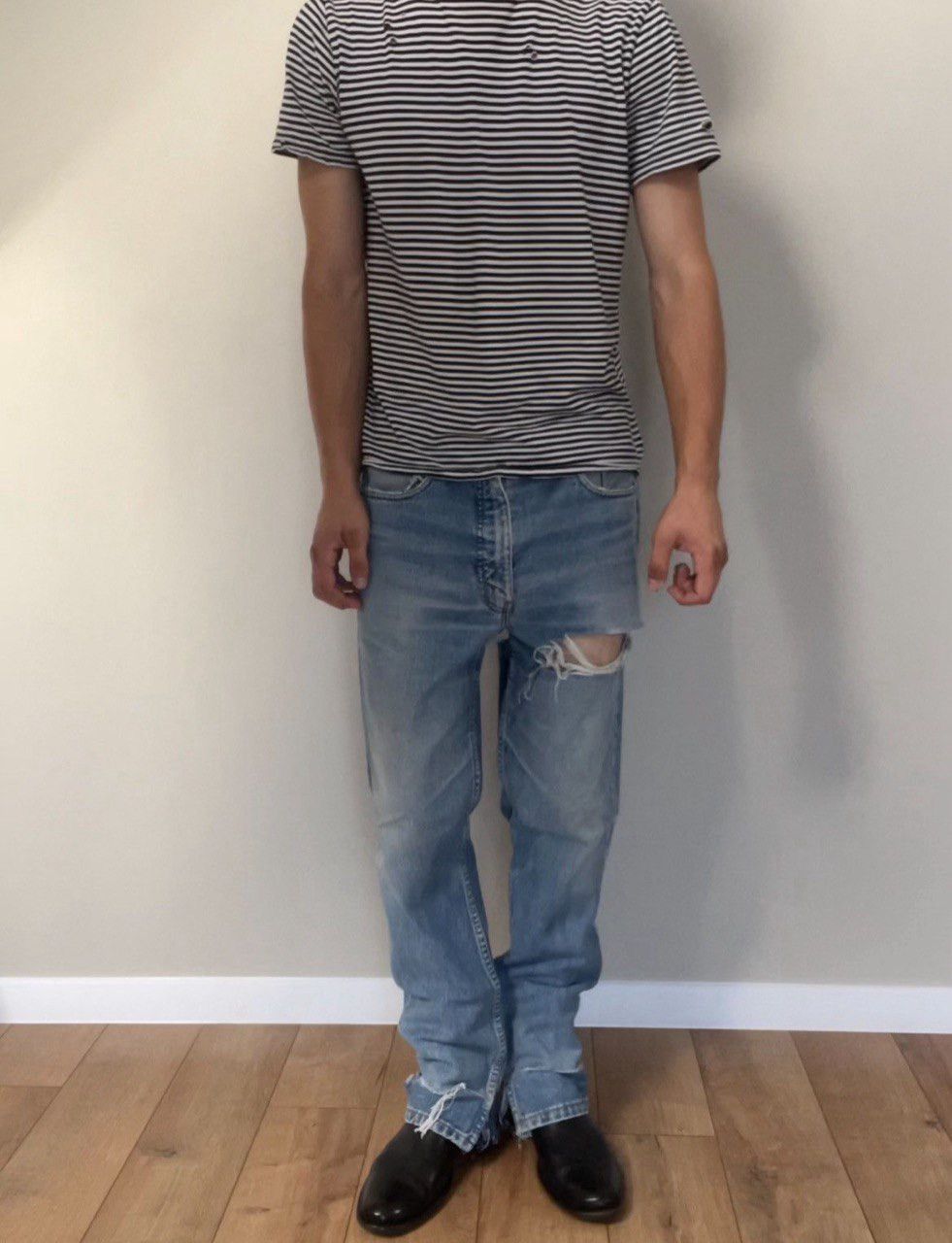 Levi's Vintage Clothing Levis Vintage Destroyed Blue Jeans Size US 32 / EU 48 - 1 Thumbnail