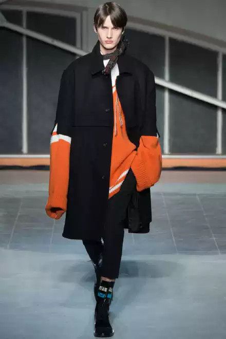Raf Simons Raf Simons FW16Black Oversized shortsleeved Wool Car Coat Size US M / EU 48-50 / 2 - 1 Thumbnail