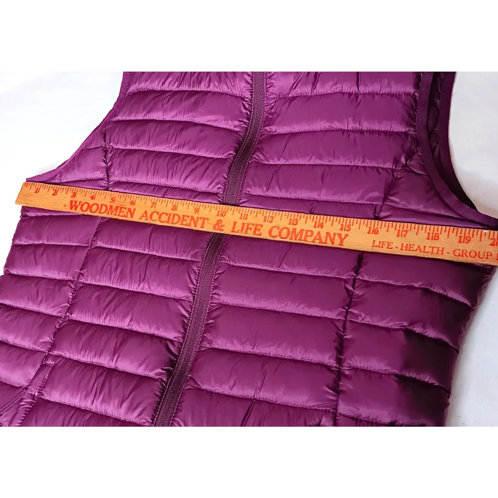 Vintage VINTAGE Cabela's Women Puffer Vest Vest Maroon Full Zip M Cowork Travel Workwear Casual Fall Winter 90s Mens? Size M / US 6-8 / IT 42-44 - 4 Thumbnail