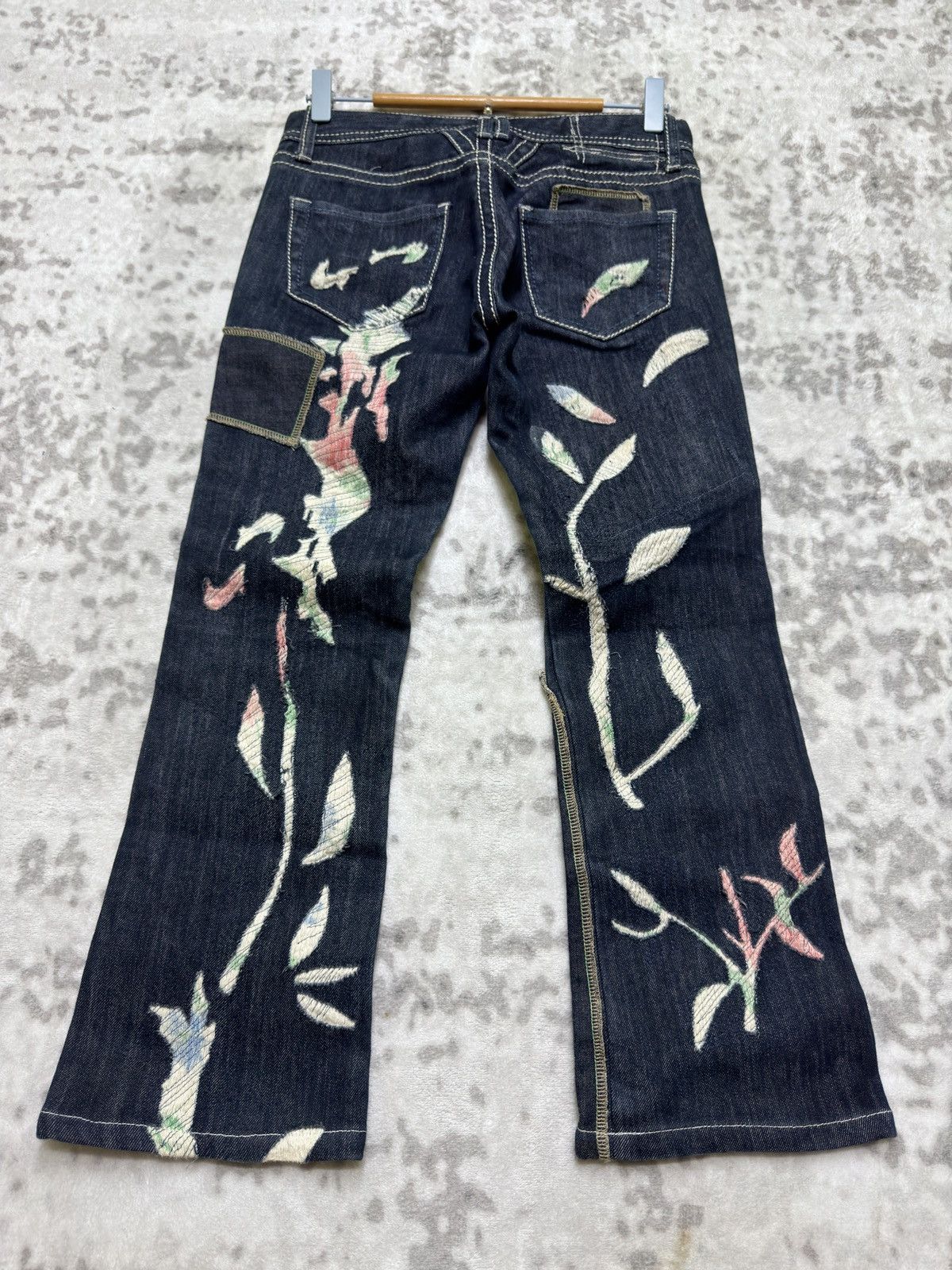 Marithe + Francois Girbaud Marithé + François Girbaud Cropped Flare Patchwork Denim Size 27" / US 4 / IT 40 - 2 Thumbnail