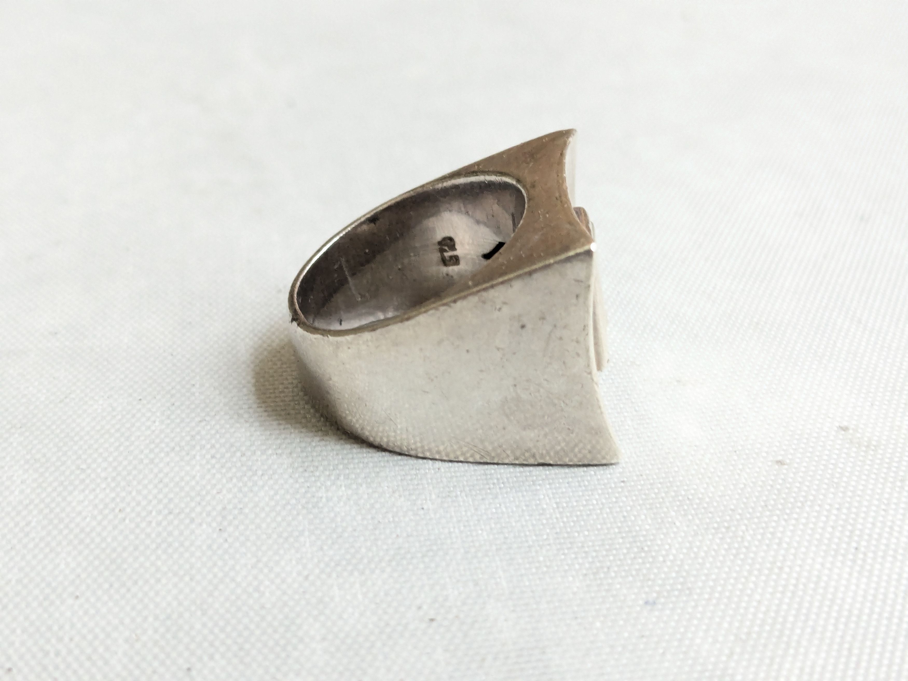 Jewelry Vintage Sterling Silver Ring MOP Square Hollow Cocktail Size ONE SIZE - 3 Thumbnail