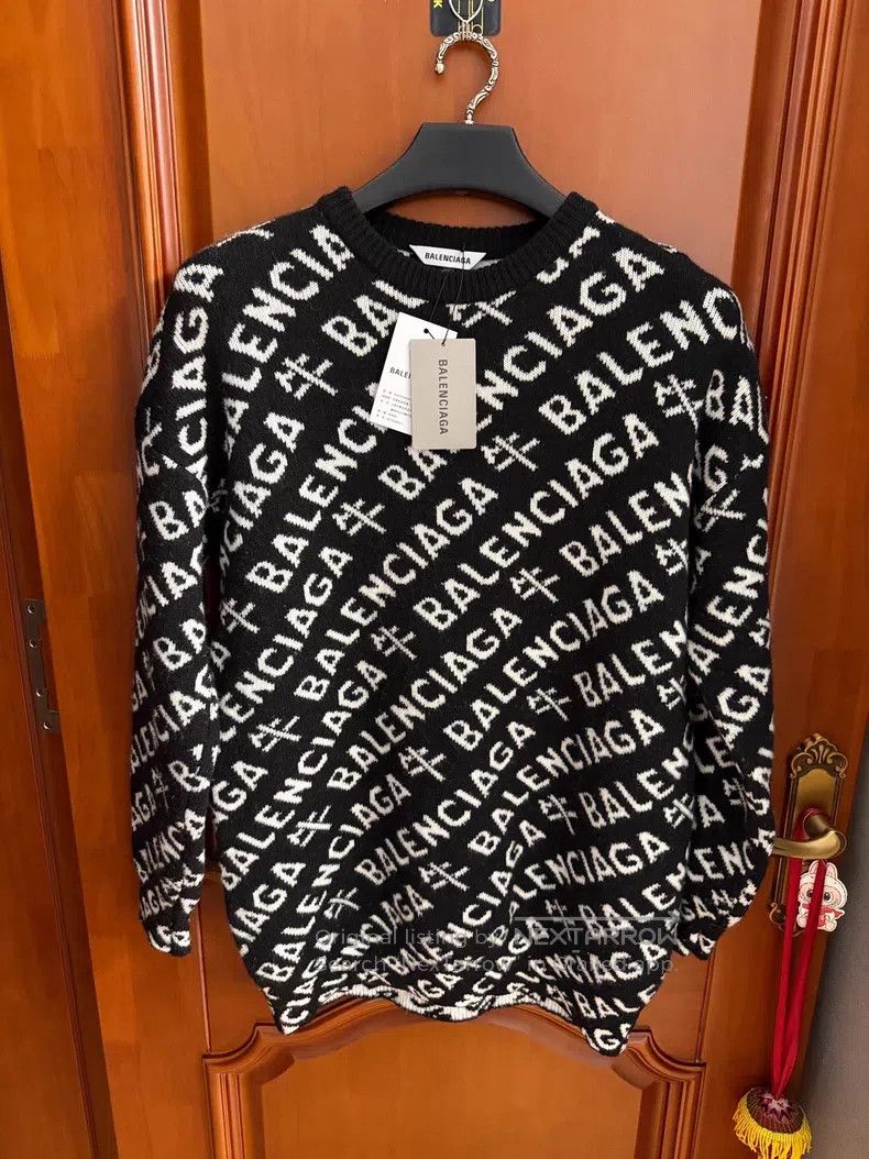 Balenciaga Balenciaga Year of the Ox Logo Sweater Size US XS / EU 42 / 0 - 1 Thumbnail