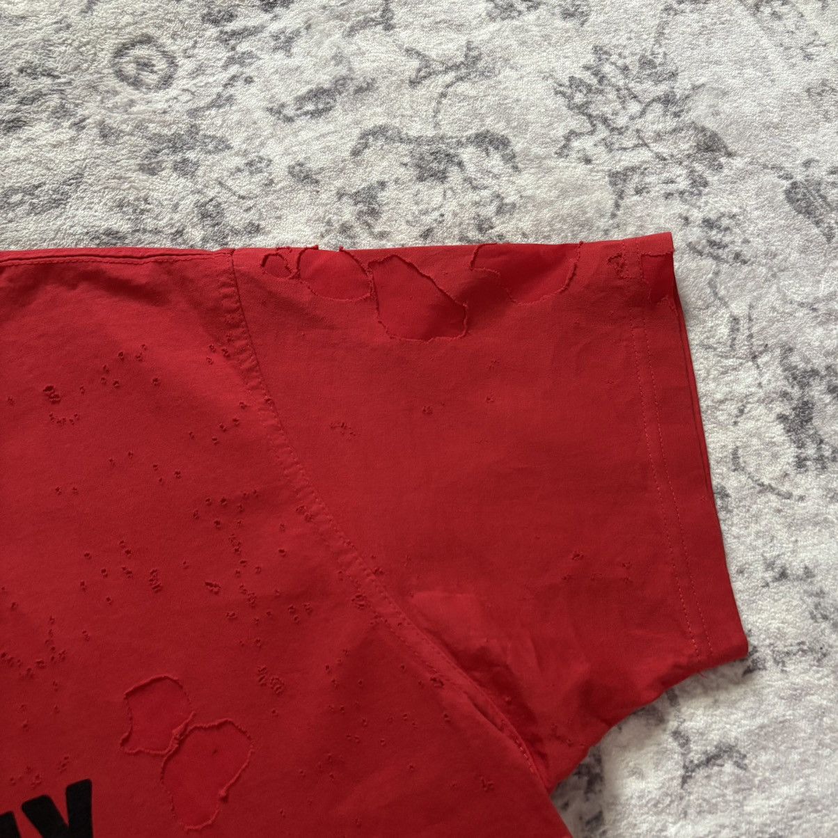 Givenchy Givenchy Bullet Hole Destroyed Distressed T-Shirt Red Size US L / EU 52-54 / 3 - 5 Thumbnail