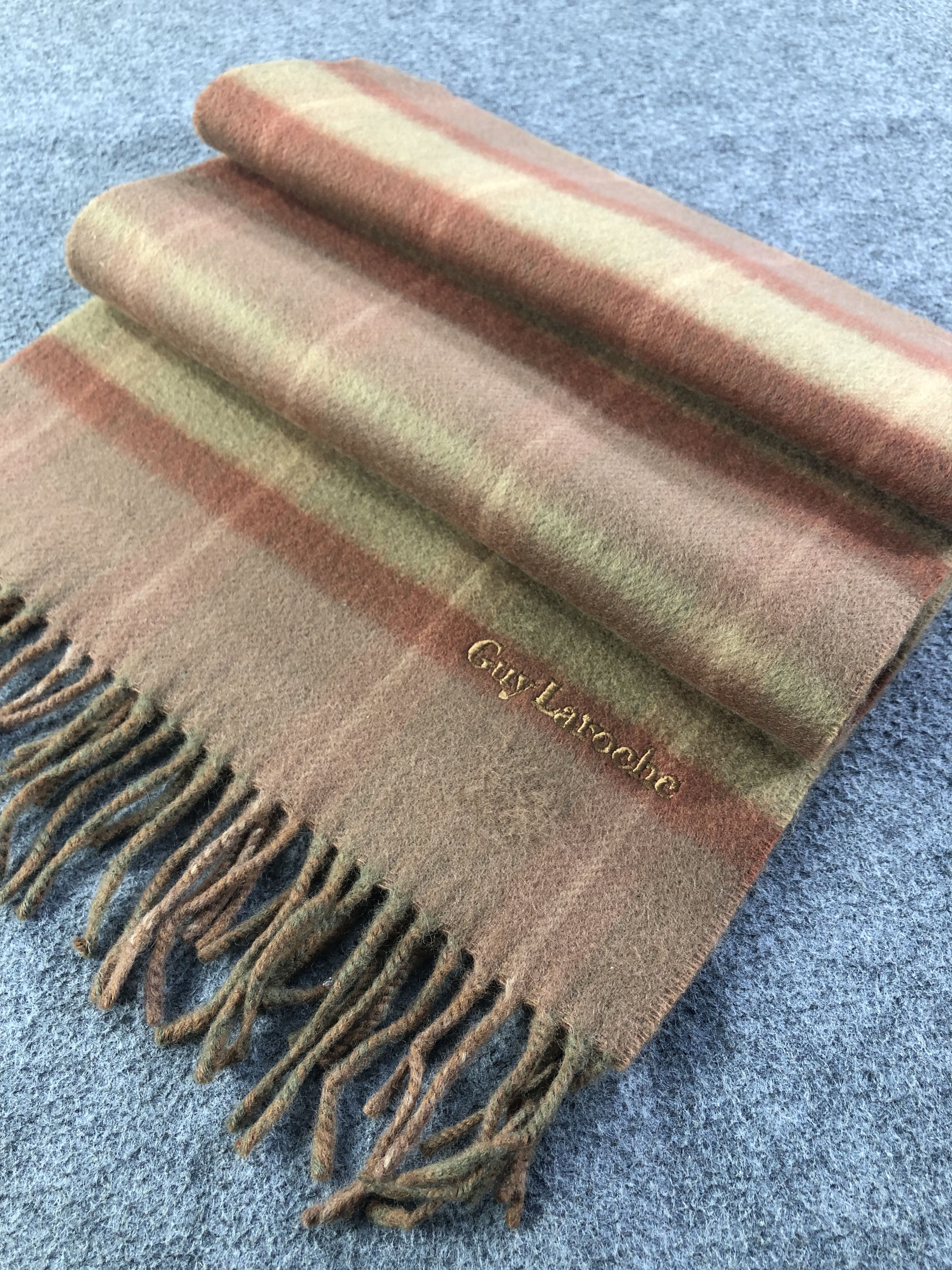 Guy Laroche Guy Laroche Scarf / Muffler / Neckwear Size ONE SIZE - 2 Thumbnail