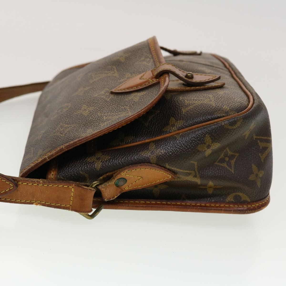 Louis Vuitton LOUIS VUITTON Monogram Gibeciere MM Shoulder Bag M42247 Size ONE SIZE - 3 Thumbnail