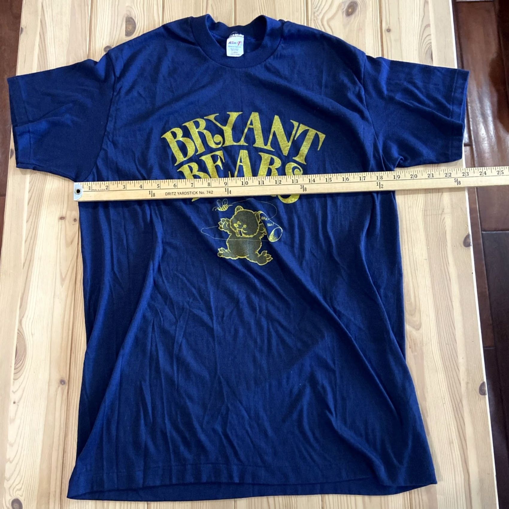 Gildan VINTAGE Bryant Bears Cal Berkeley Style T Shirt Mens XL Blue Gildan 5000 College 90s University Shirt Boys Mens Size US XL / EU 56 / 4 - 6 Thumbnail