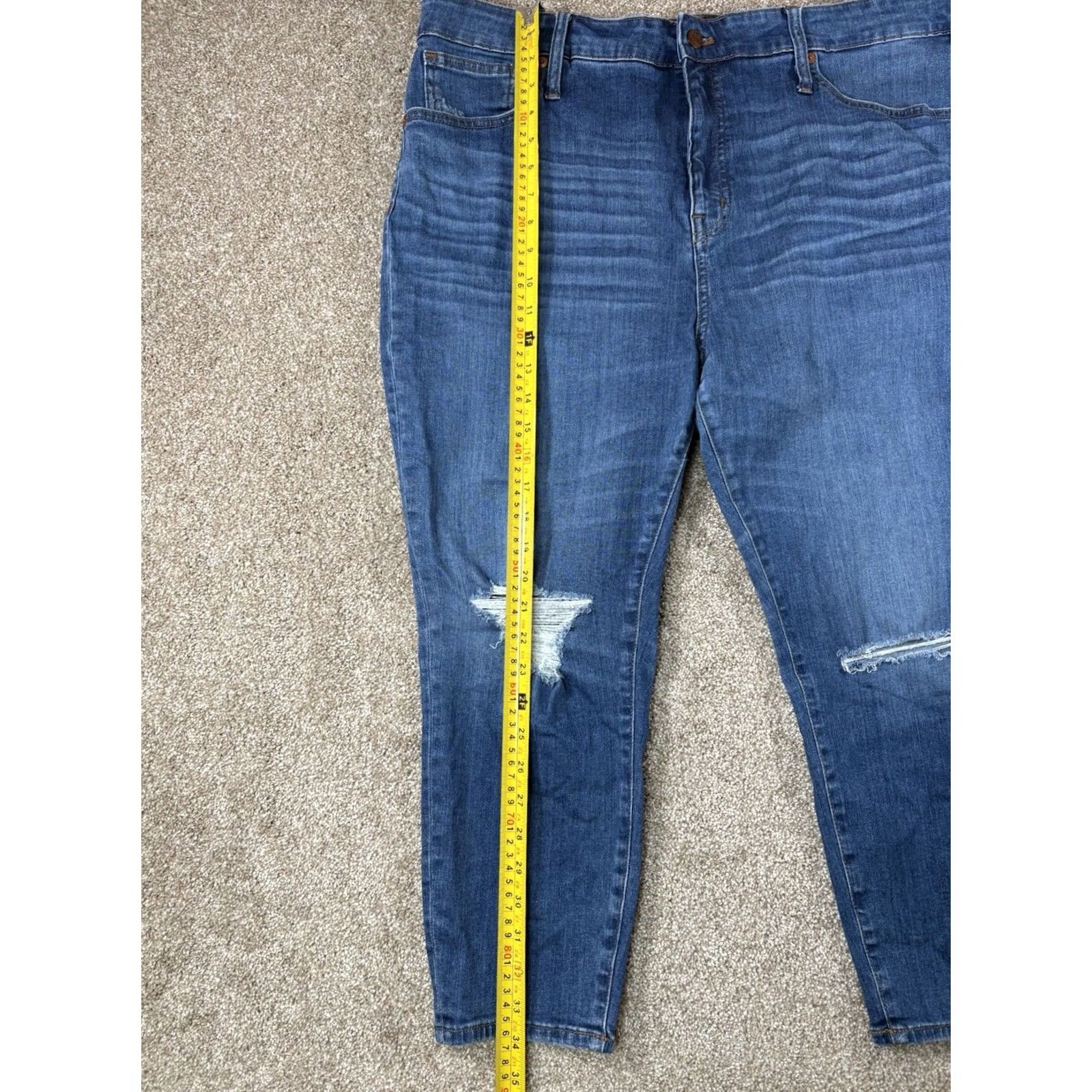 Madewell Madewell Jeans Women 34 P Curvy Skinny Crop High Rise Medium Wash Distressed Jeans Women Crop Skinny High Rise Medium Wash Distressed Size 24" / US 00 / IT 34 - 4 Thumbnail