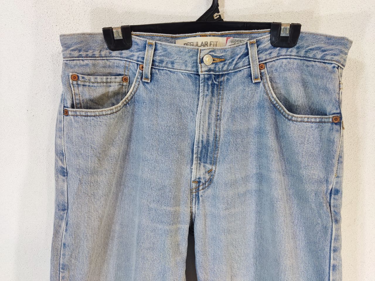 Levi's vintage levis 505 regular fit lightwash denim Size US 37 - 11 Thumbnail