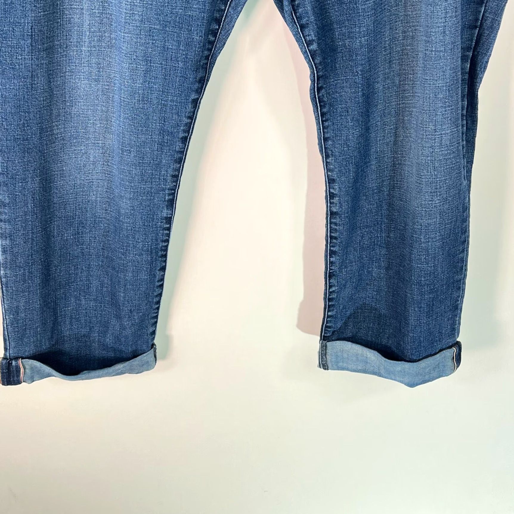 Lee Lee Jeans Women 24W Mid Rise Cuffed Cropped Blue Denim Modern Series Medium Size 42" / US 20 - 6 Thumbnail