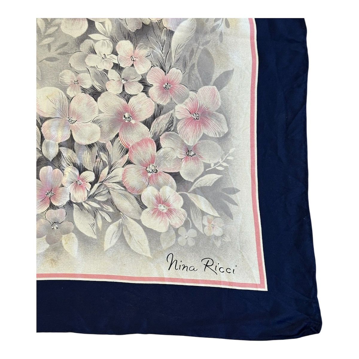 Nina Ricci vintage Nina Ricci square silk scarf. Size ONE SIZE - 5 Thumbnail