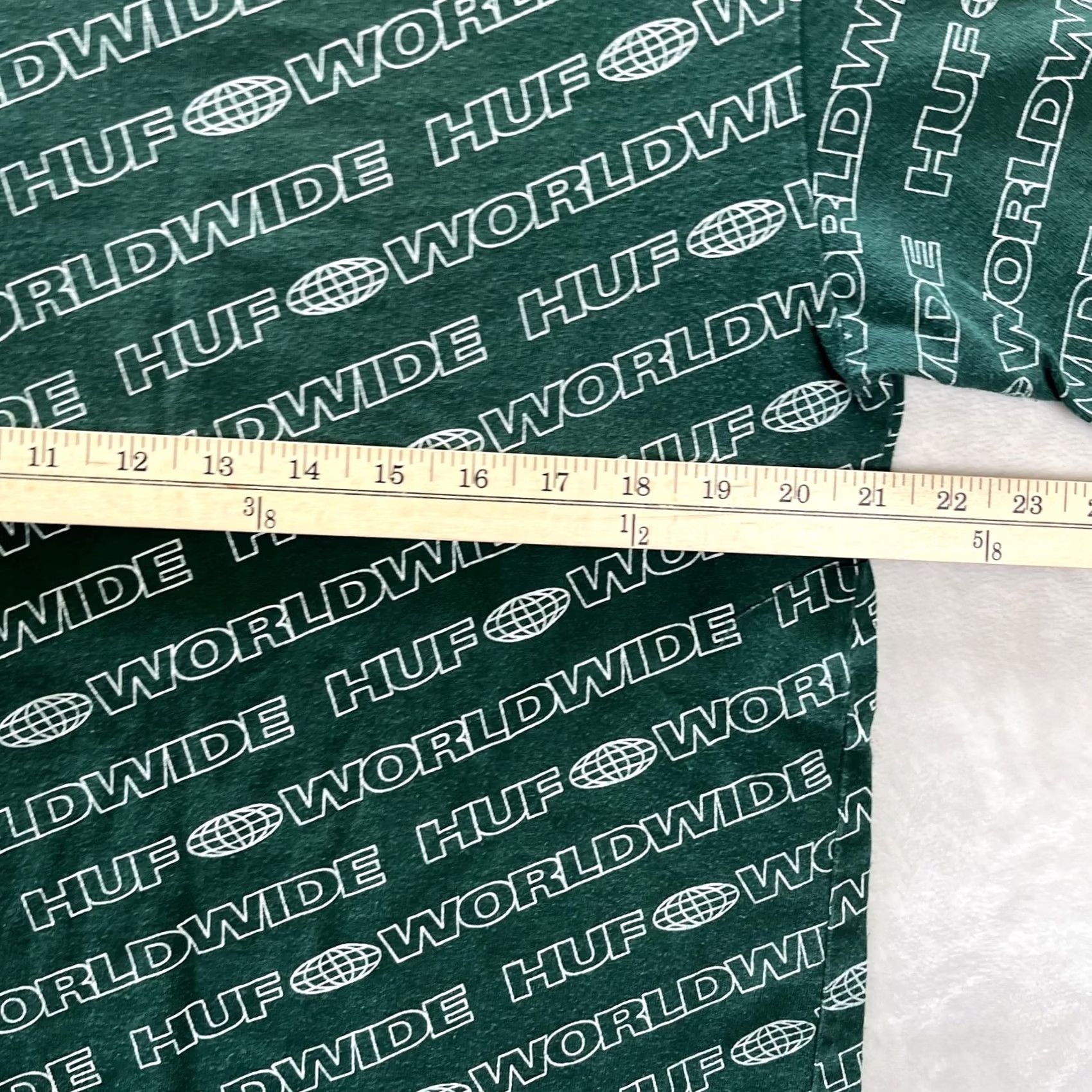 Huf VINTAGE HUF Worldwide All Over Print T-Shirt Mens XL Green Streetwear Globe Y2K Size US XL / EU 56 / 4 - 5 Thumbnail