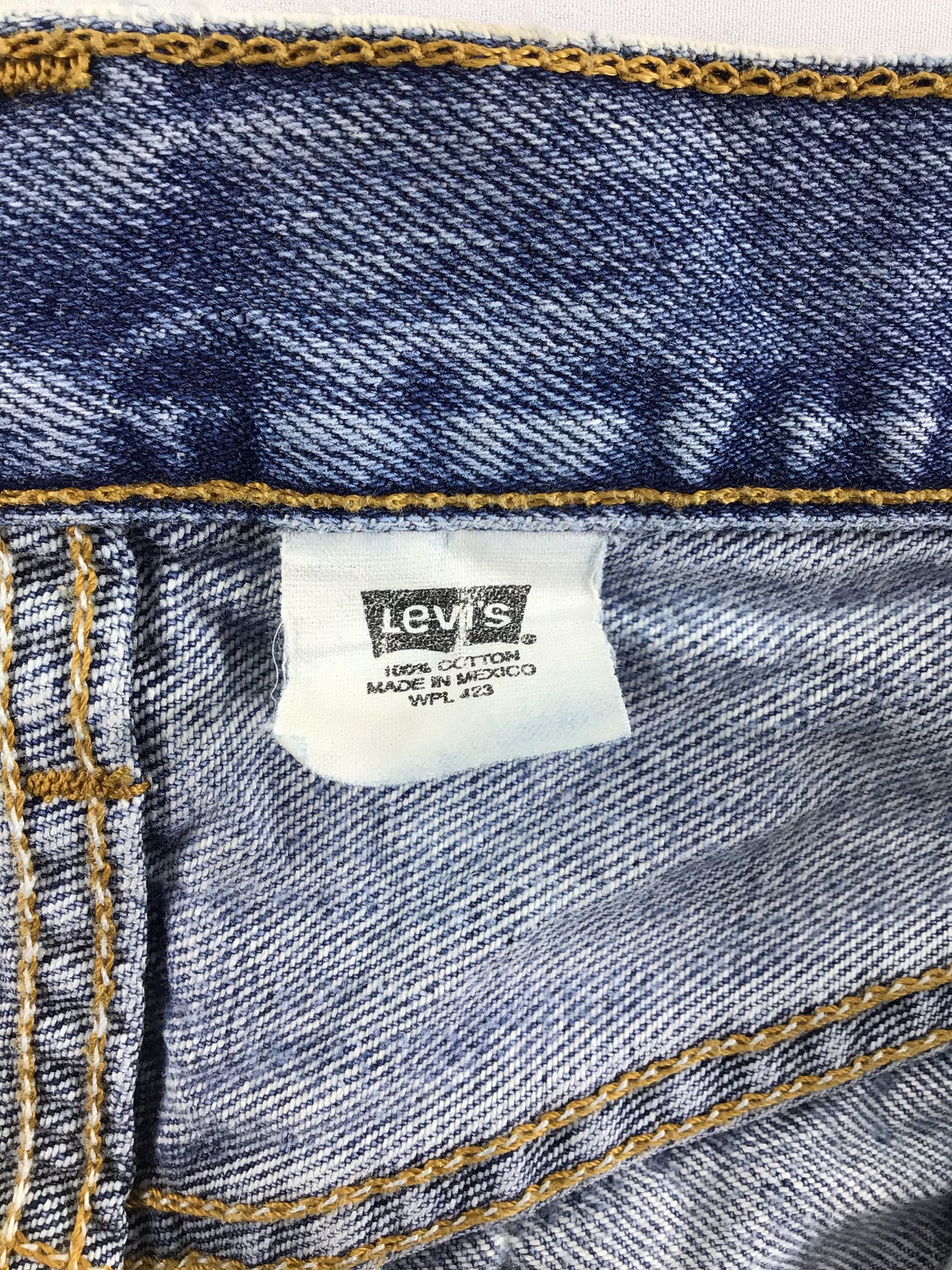 Levi's Vintage Levis 501 Jeans Blue Medium Wash Denim -J335 Size US 32 / EU 48 - 12 Thumbnail