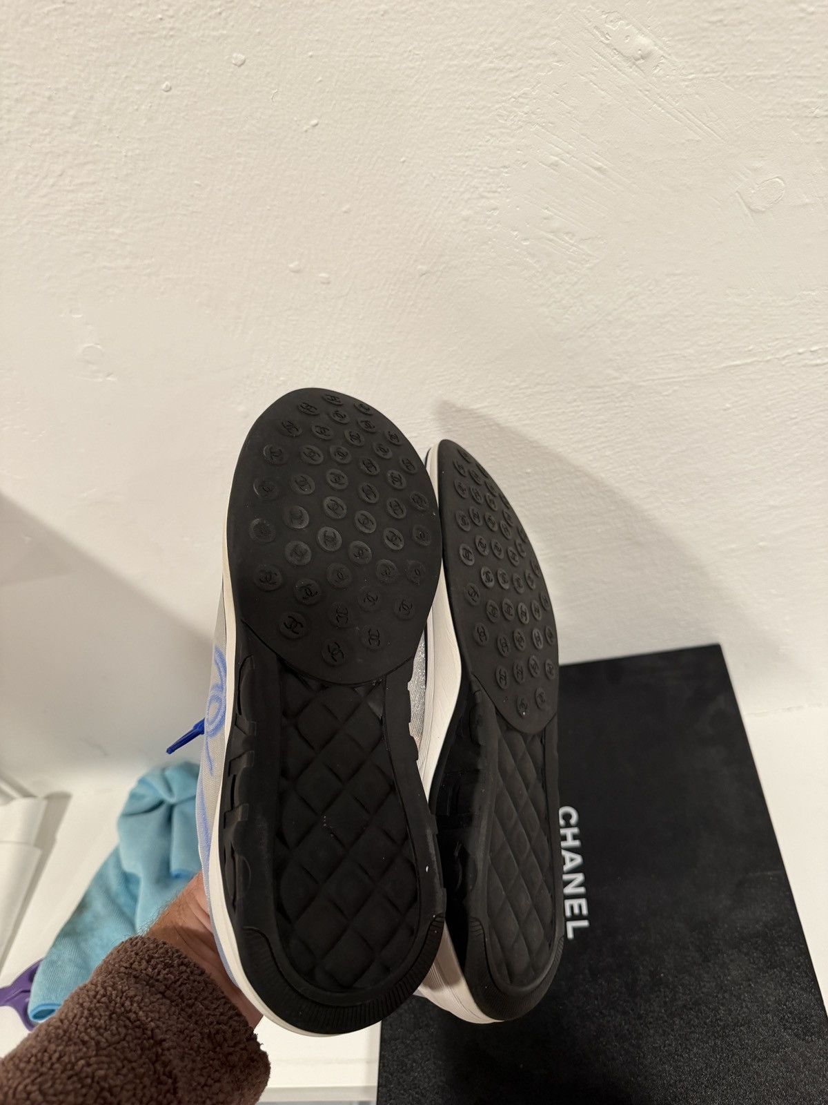 Chanel Worn once incredibly rare mesh ice size 11 Chanel trainer Size US 11 / EU 44 - 5 Thumbnail