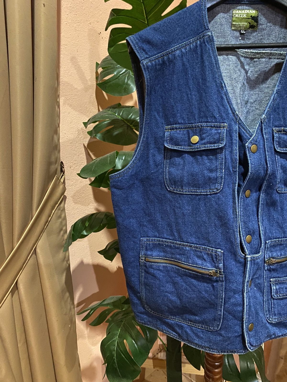 Vintage VINTAGE CANADIAN CREEK UTILITY DENIM VEST JACKET Size US XL / EU 56 / 4 - 5 Thumbnail