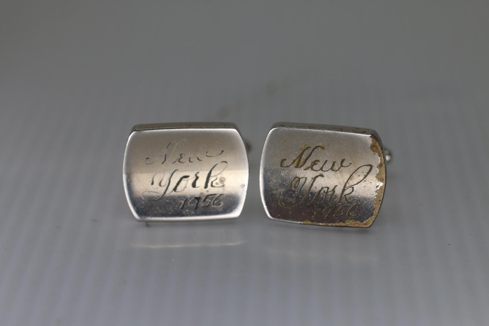 The Unbranded Brand Vintage “New York 1956” Engraved Silver-Tone Cufflinks Size ONE SIZE - 1 Thumbnail